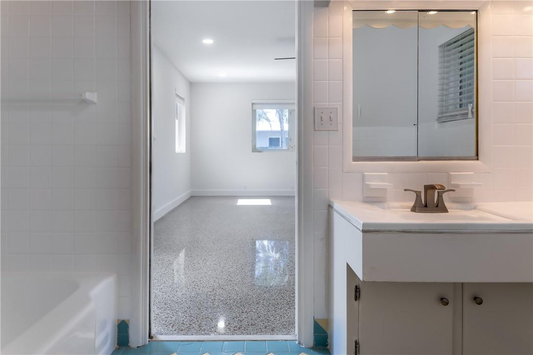 Hollywood Lakes Sec 1-32 - Residential