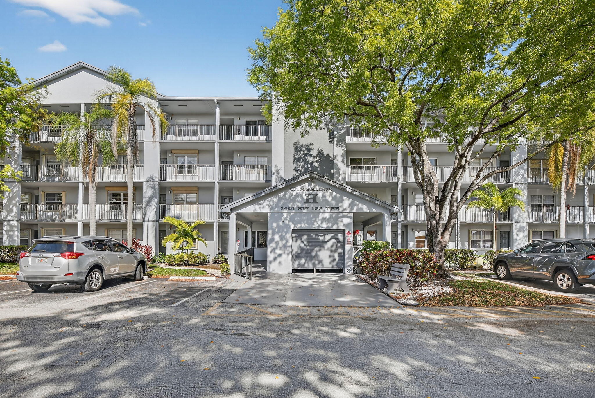 CAMBRIDGE AT CENTURY VILLAGE - Residential