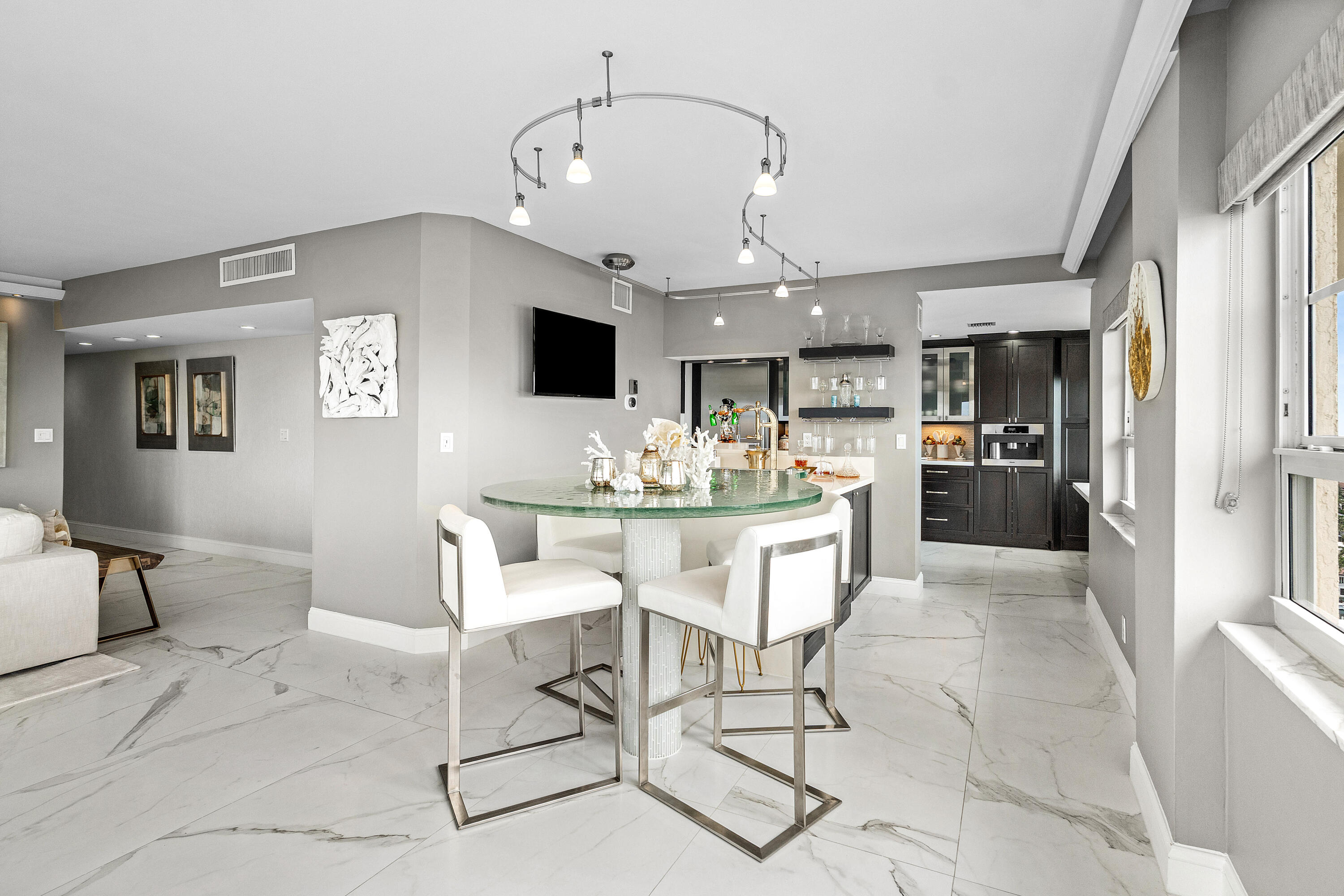 MARINE TOWER CONDO - Residential