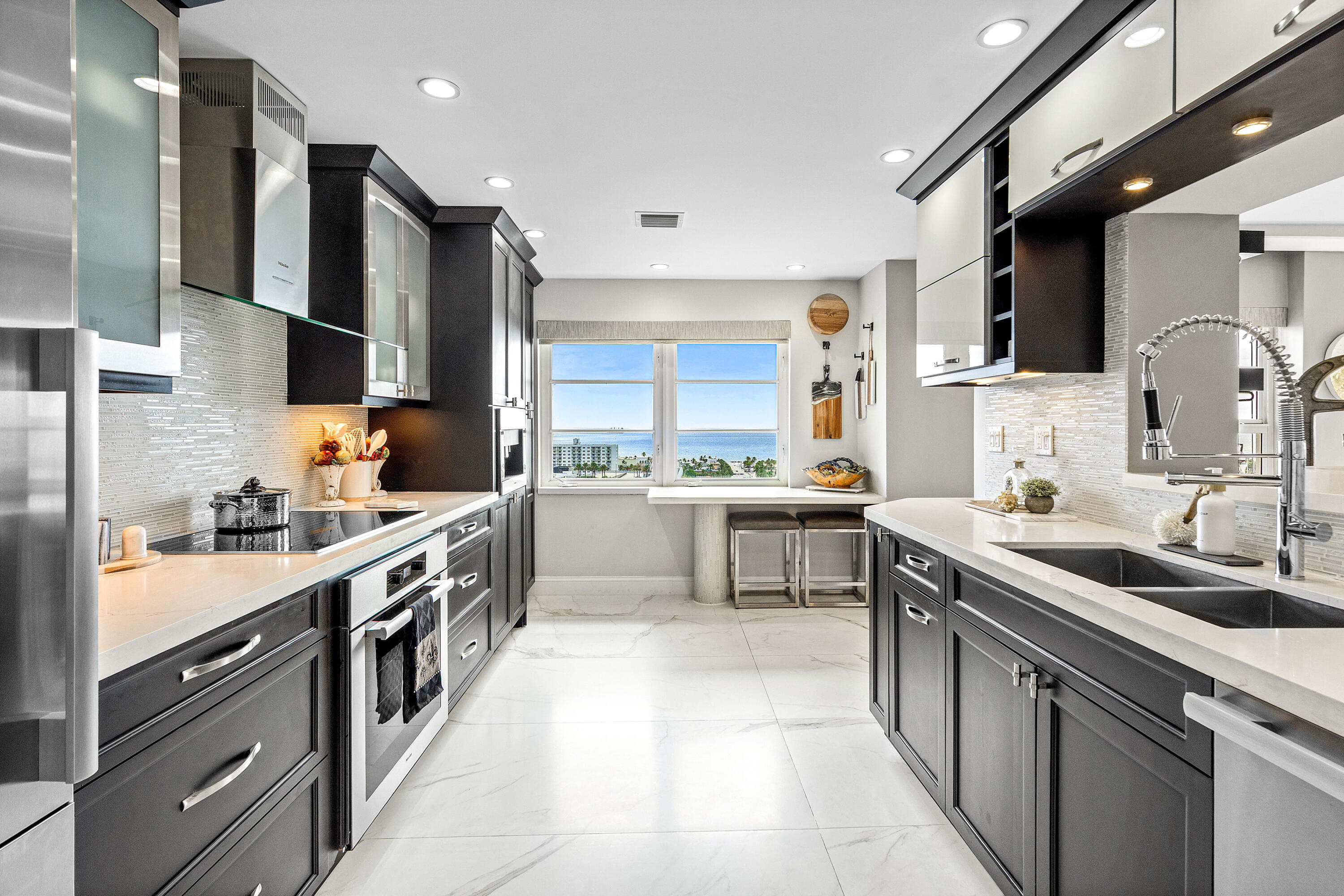 MARINE TOWER CONDO - Residential