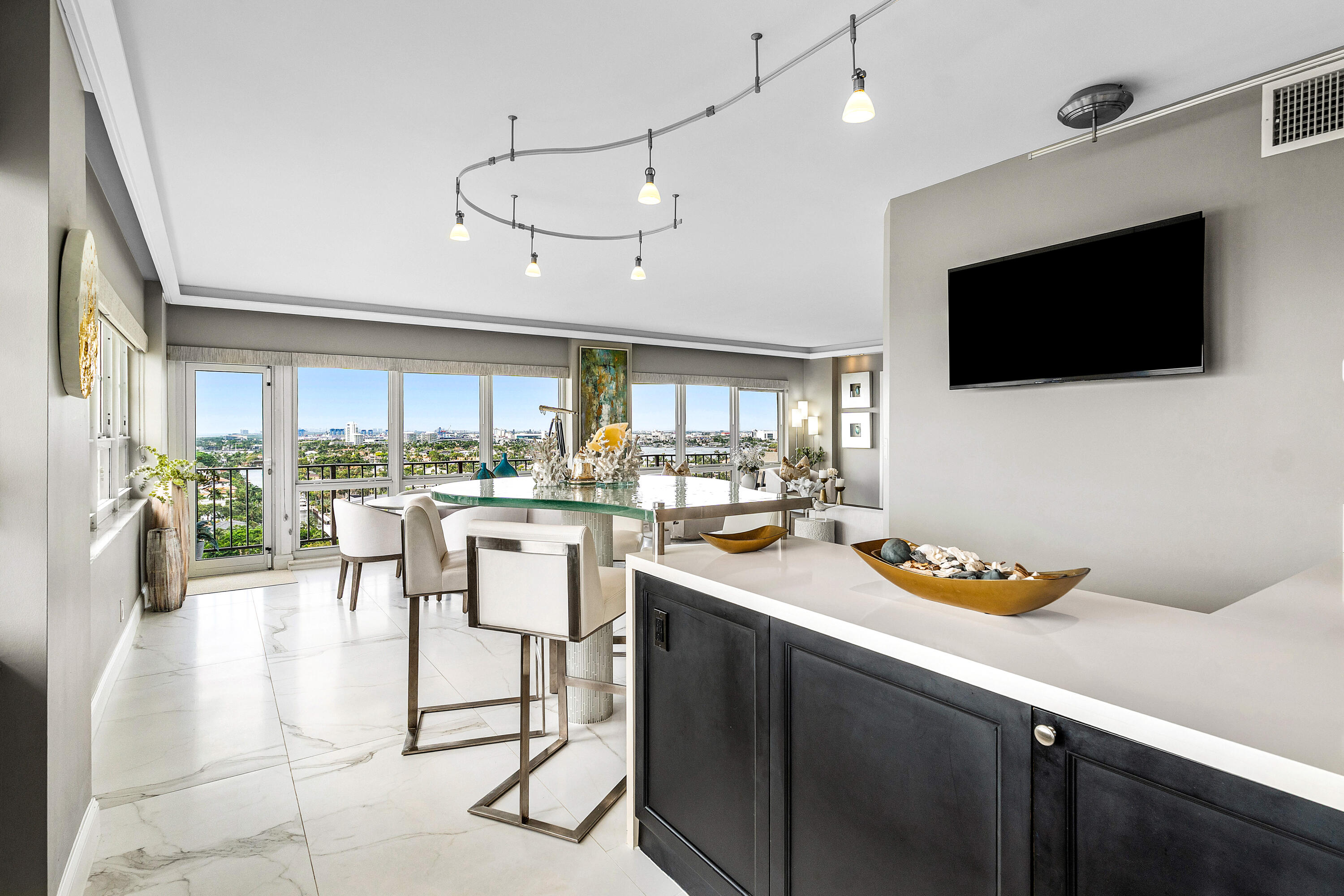 MARINE TOWER CONDO - Residential