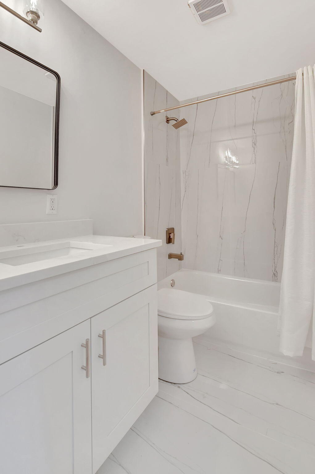 BOCA CHASE TR 9 B - Residential Lease