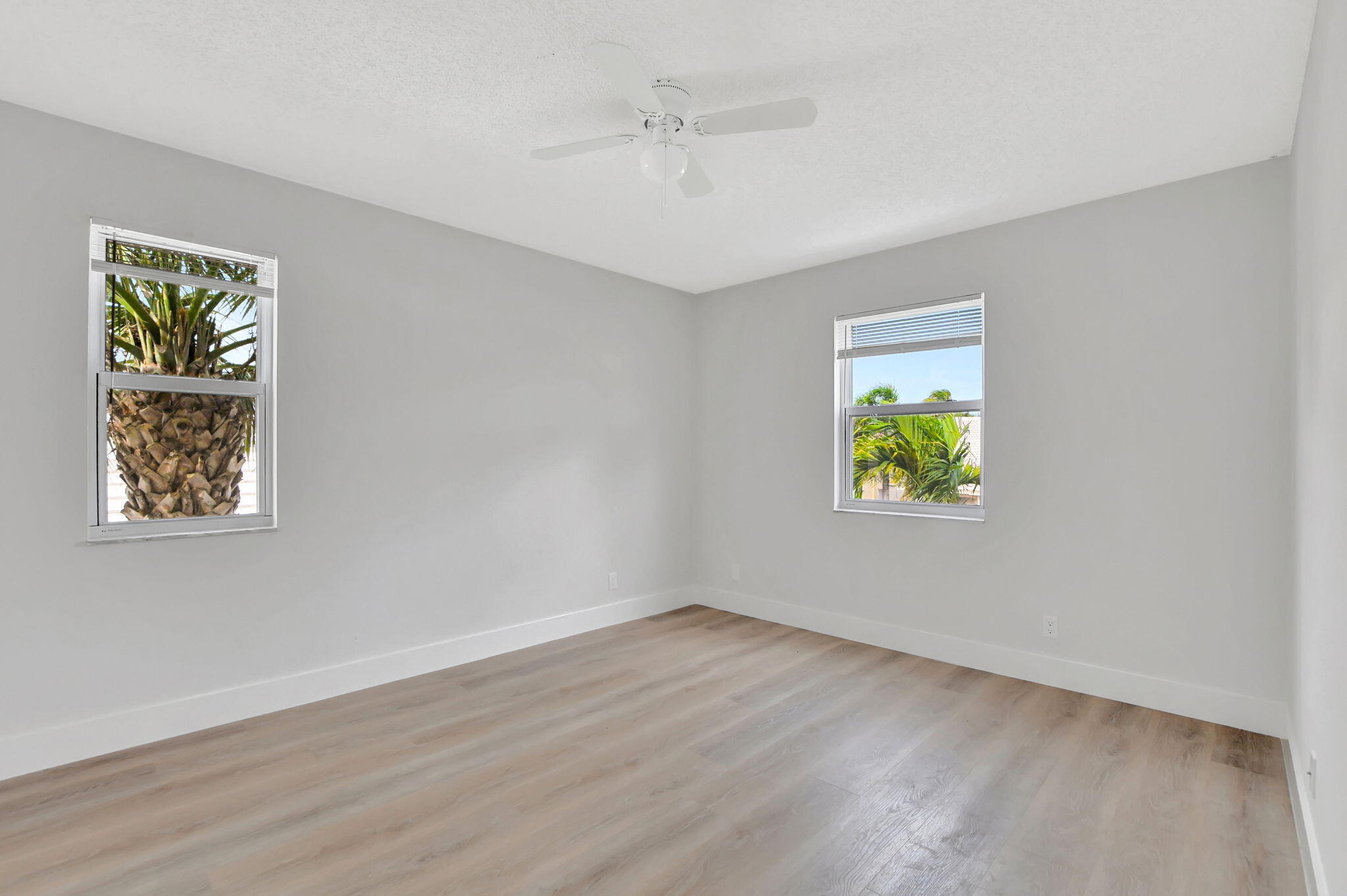 BOCA CHASE TR 9 B - Residential Lease