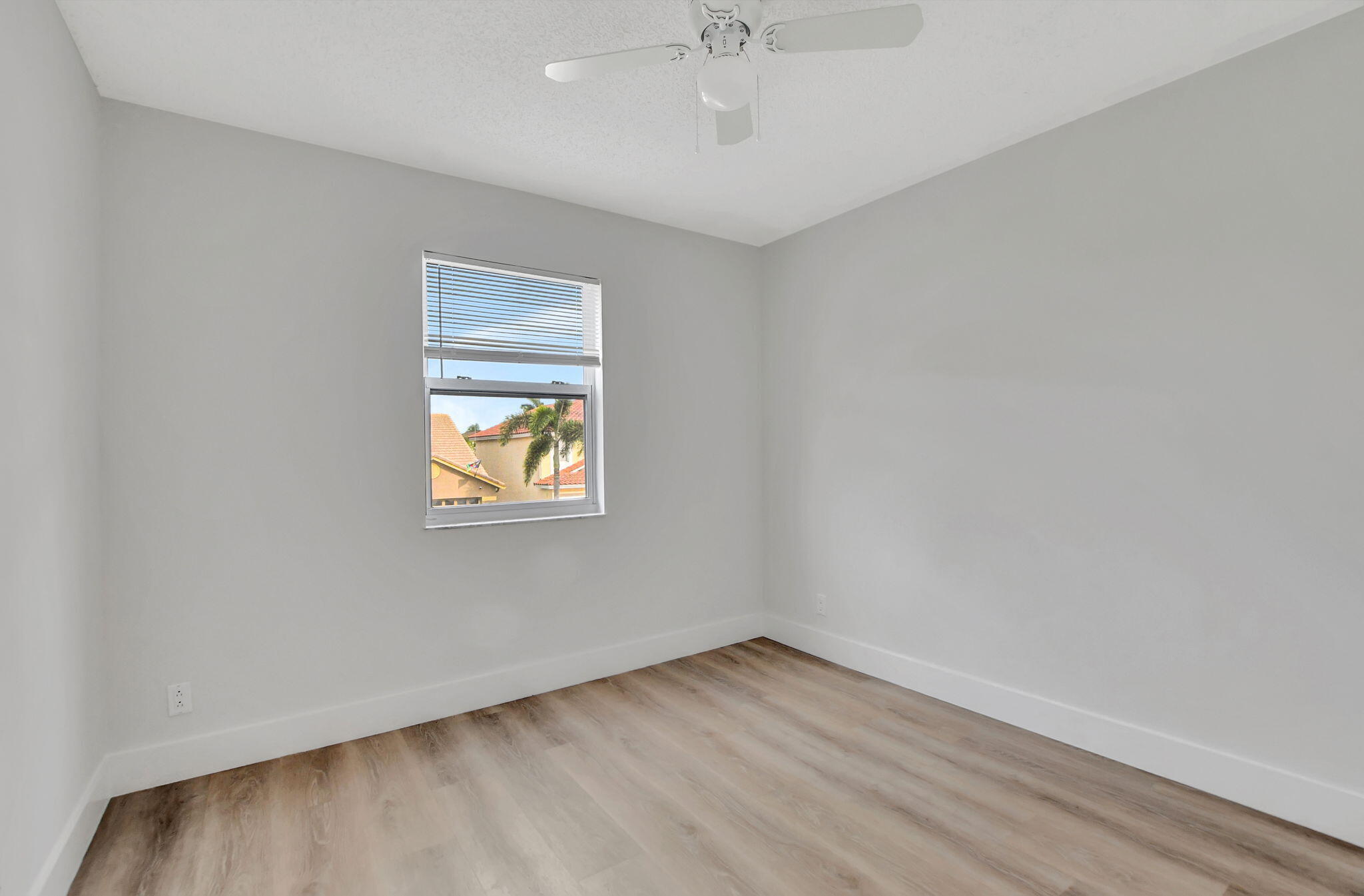 BOCA CHASE TR 9 B - Residential Lease