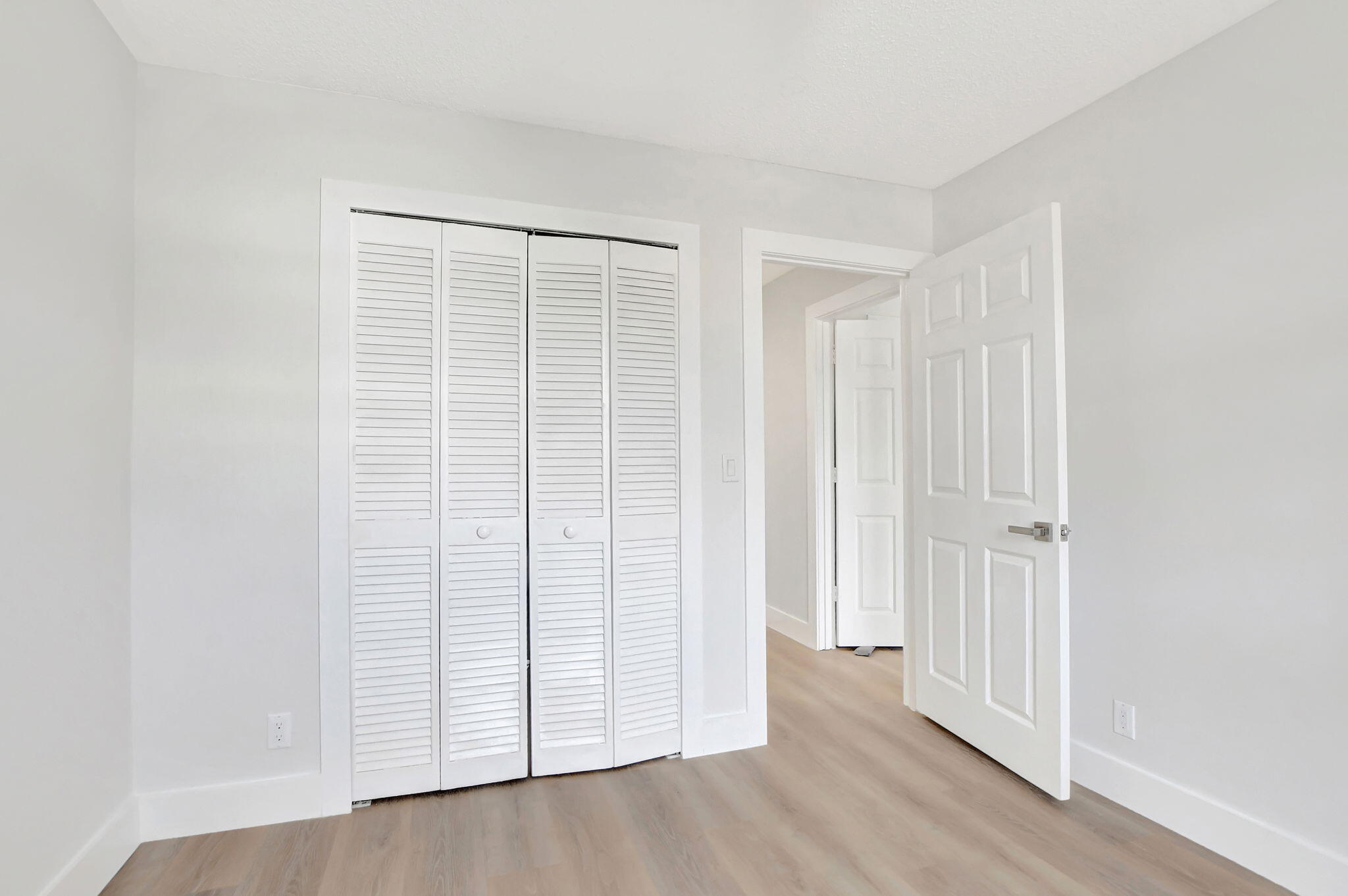 BOCA CHASE TR 9 B - Residential Lease