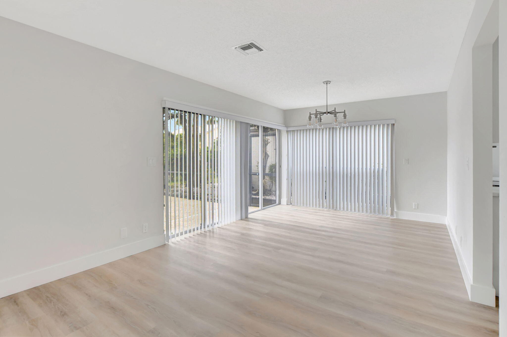 BOCA CHASE TR 9 B - Residential Lease