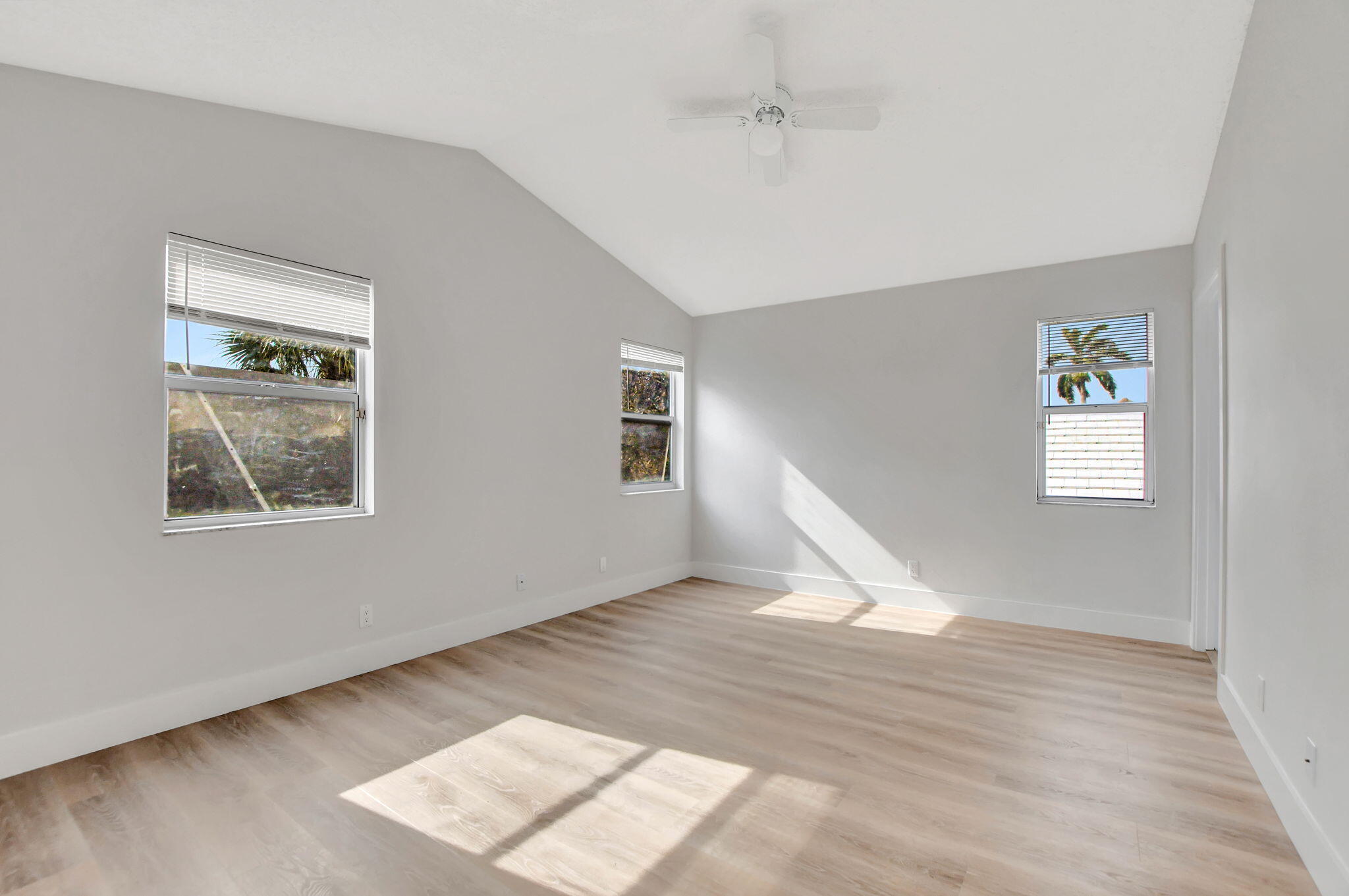 BOCA CHASE TR 9 B - Residential Lease