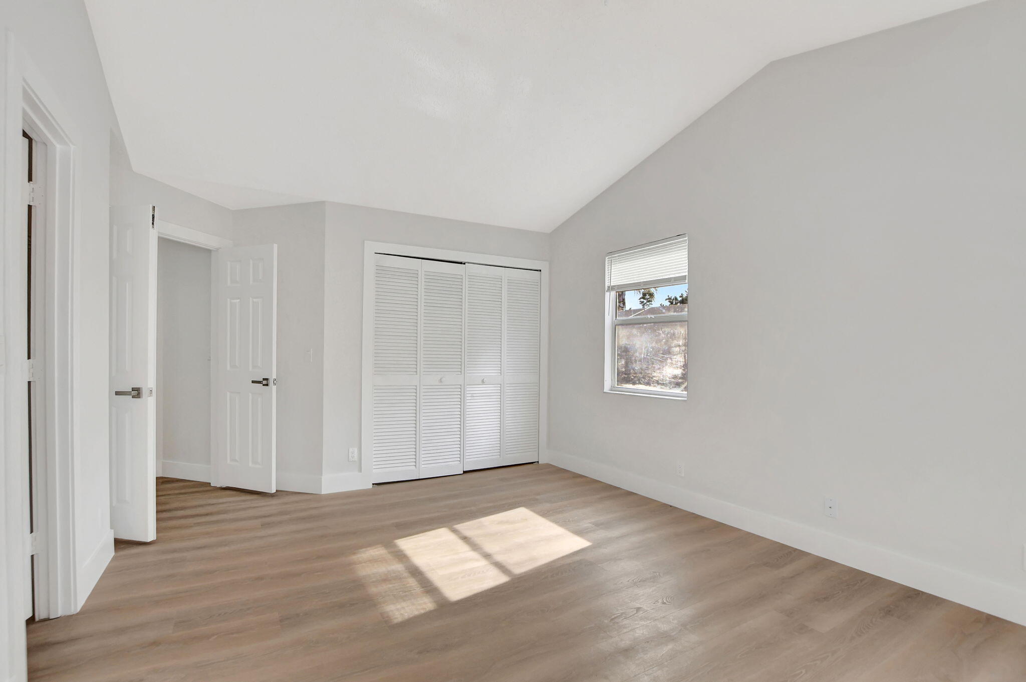 BOCA CHASE TR 9 B - Residential Lease