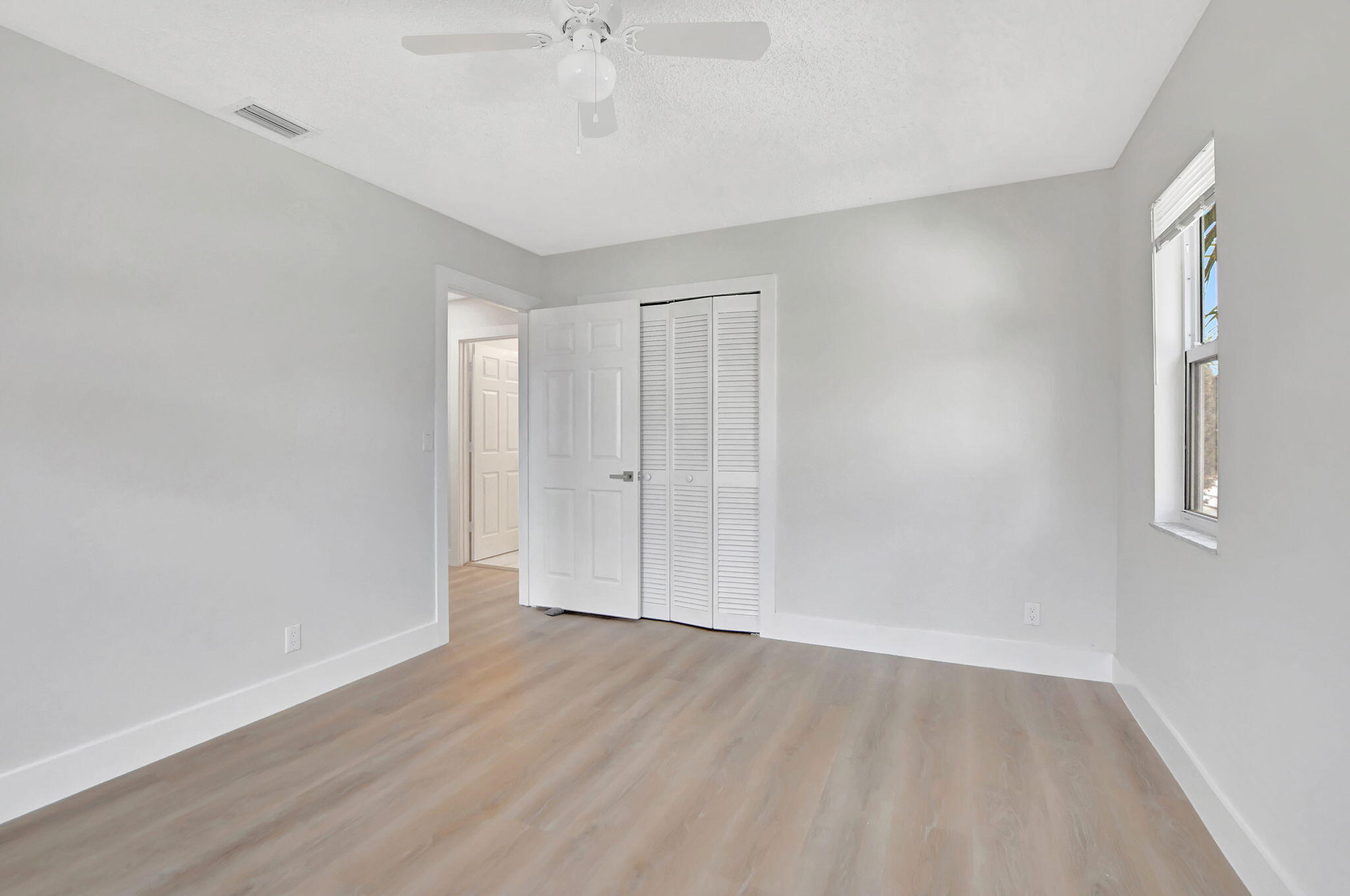 BOCA CHASE TR 9 B - Residential Lease