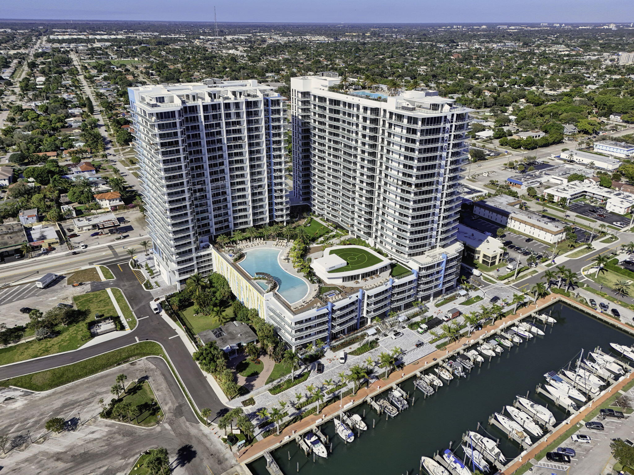 Nautilus 220 Condominium - Residential