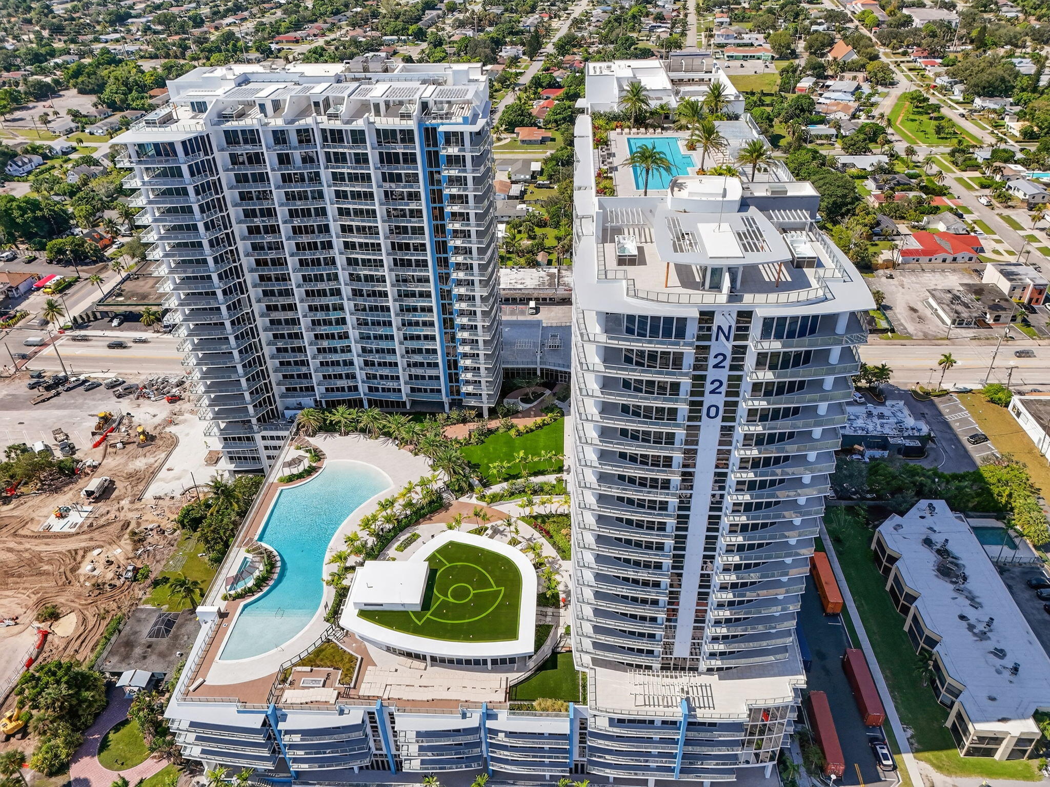 Nautilus 220 Condominium - Residential