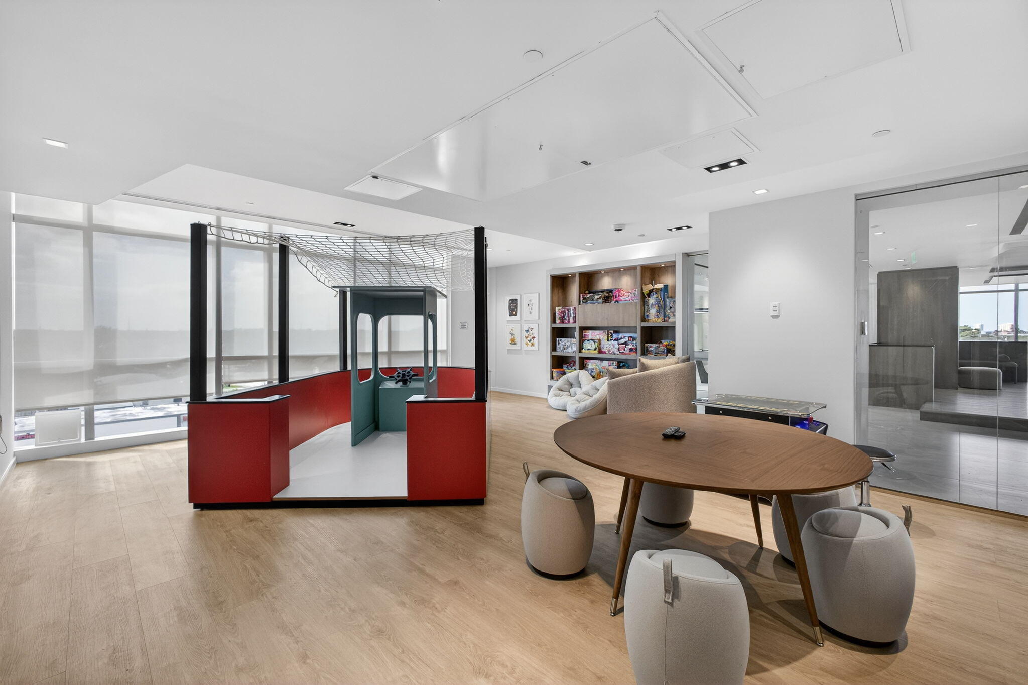 Nautilus 220 Condominium - Residential