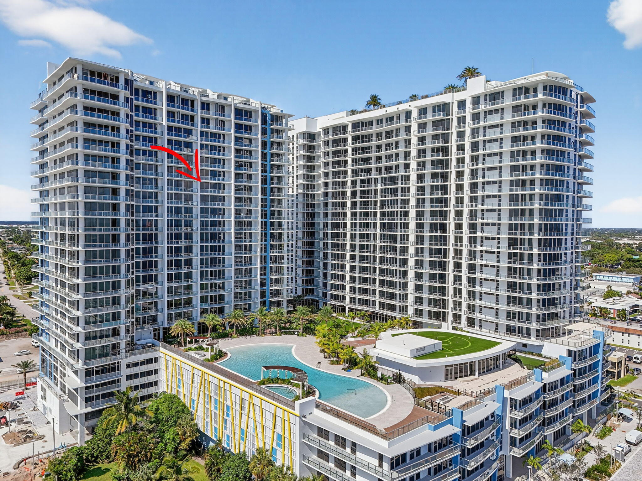 Nautilus 220 Condominium - Residential