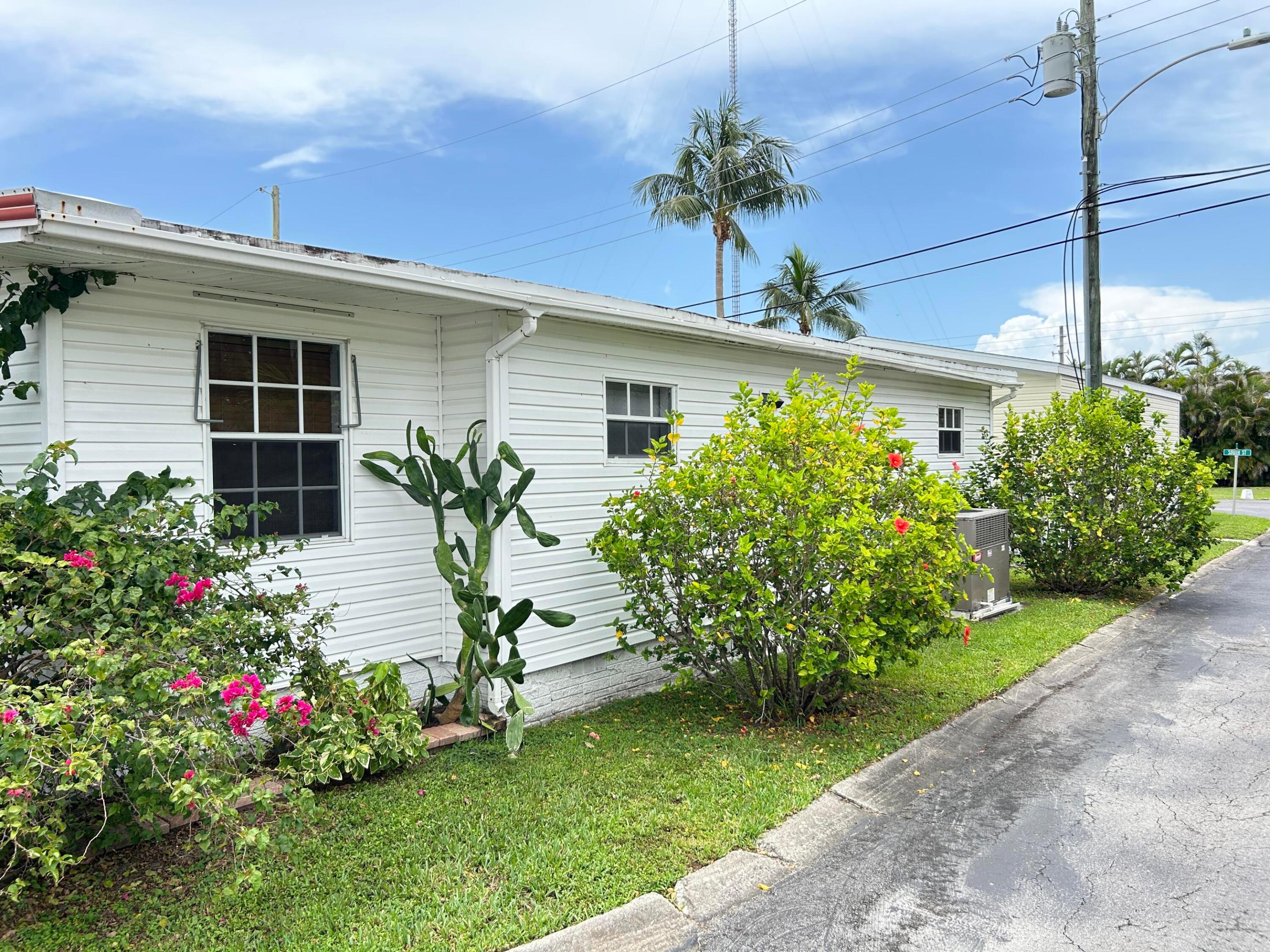 Orangebrook Harbor - Residential