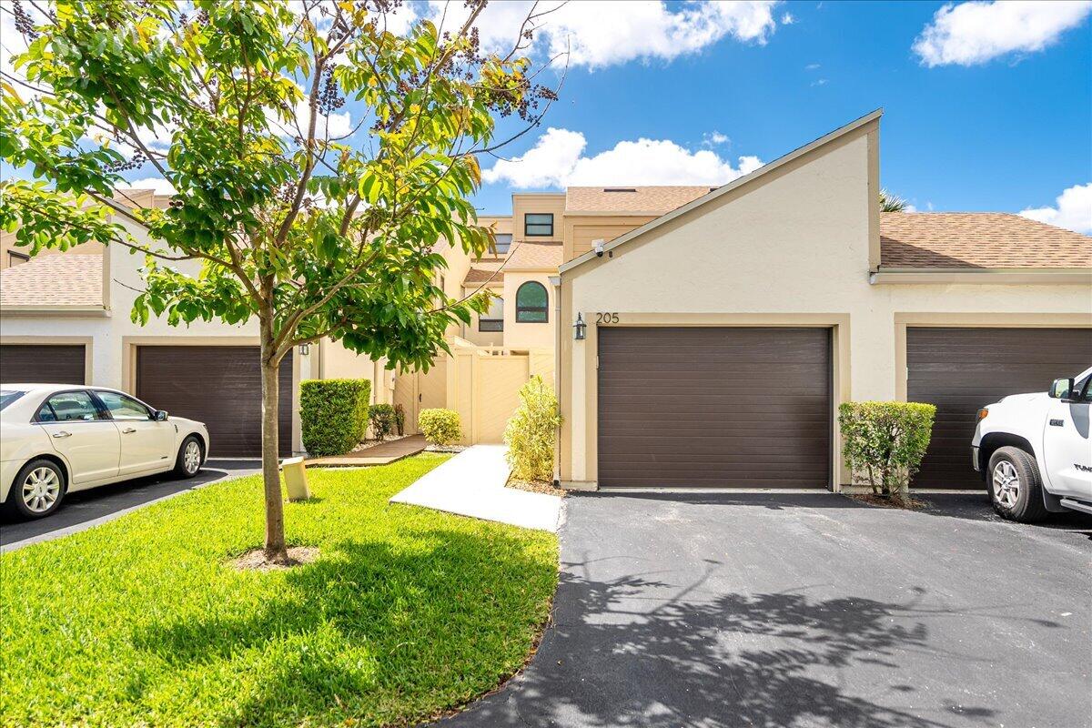 TARPON BAY MOORINGS - Residential