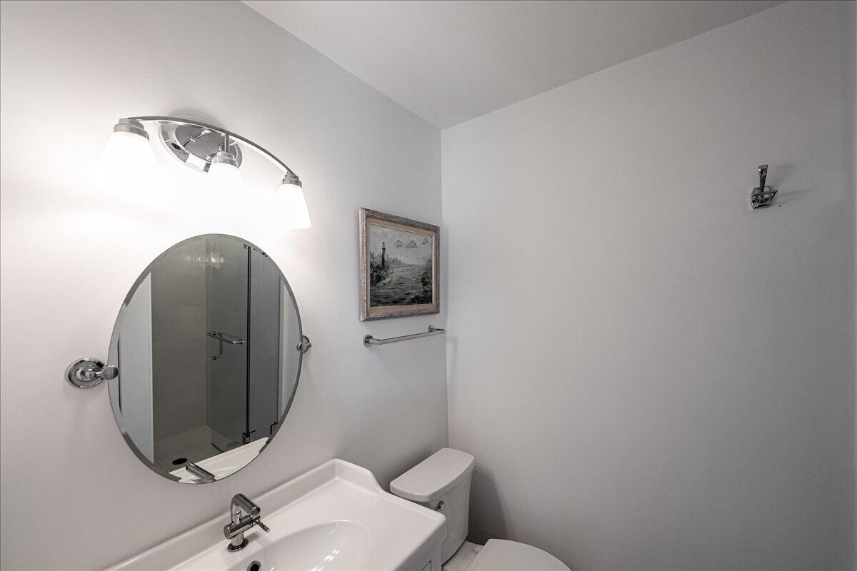 TARPON BAY MOORINGS - Residential