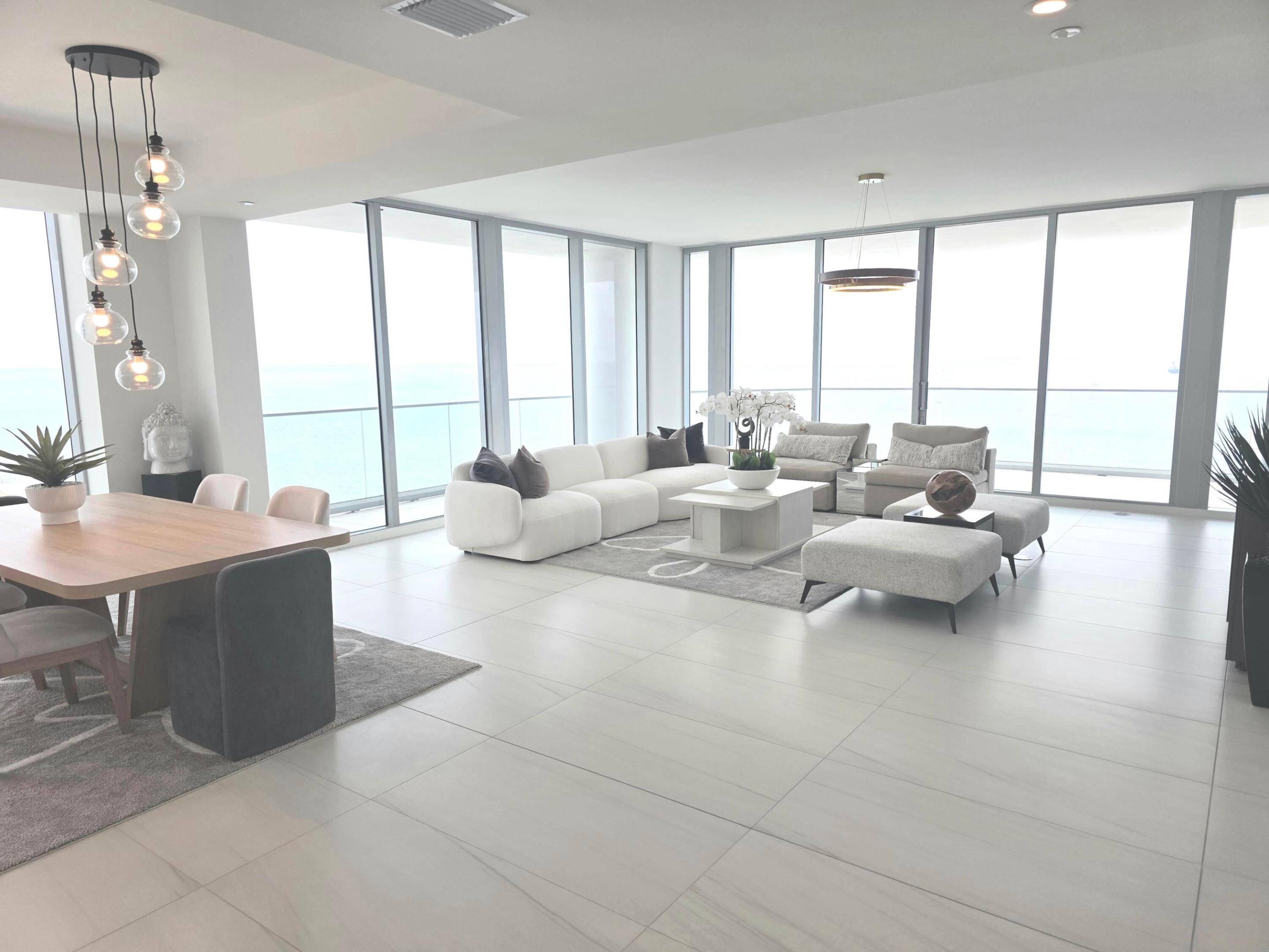 LAUDER DEL MAR - Residential