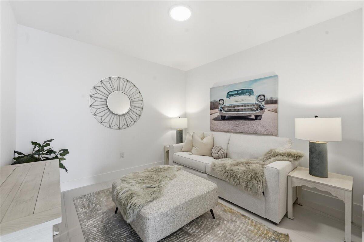 LAUDER DEL MAR - Residential
