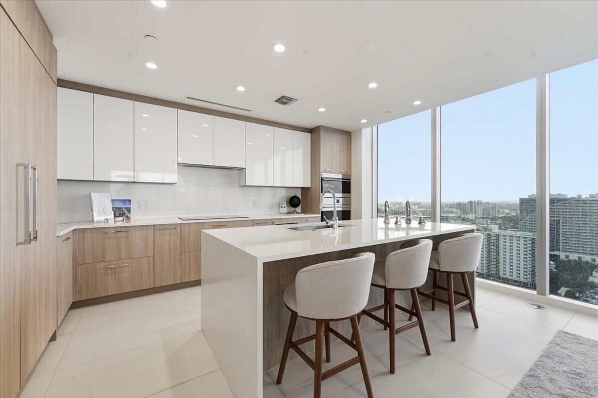 LAUDER DEL MAR - Residential
