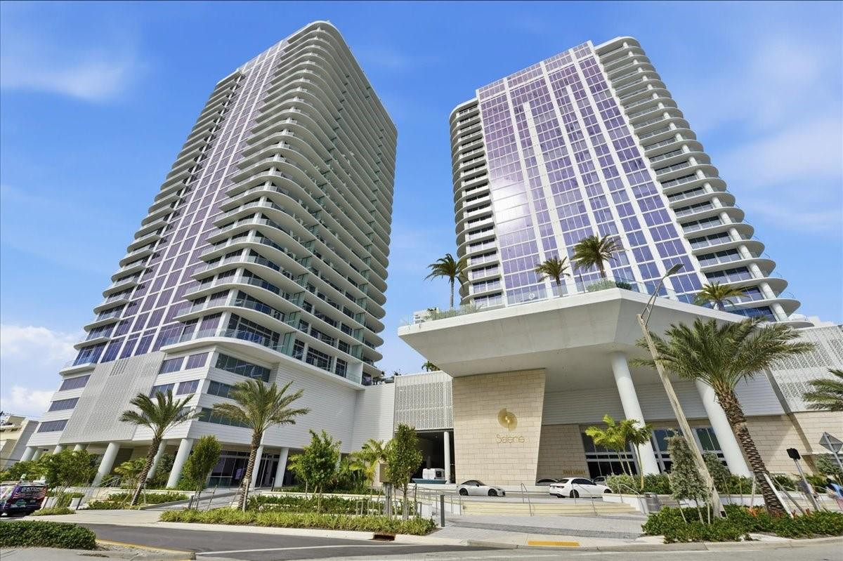 LAUDER DEL MAR - Residential