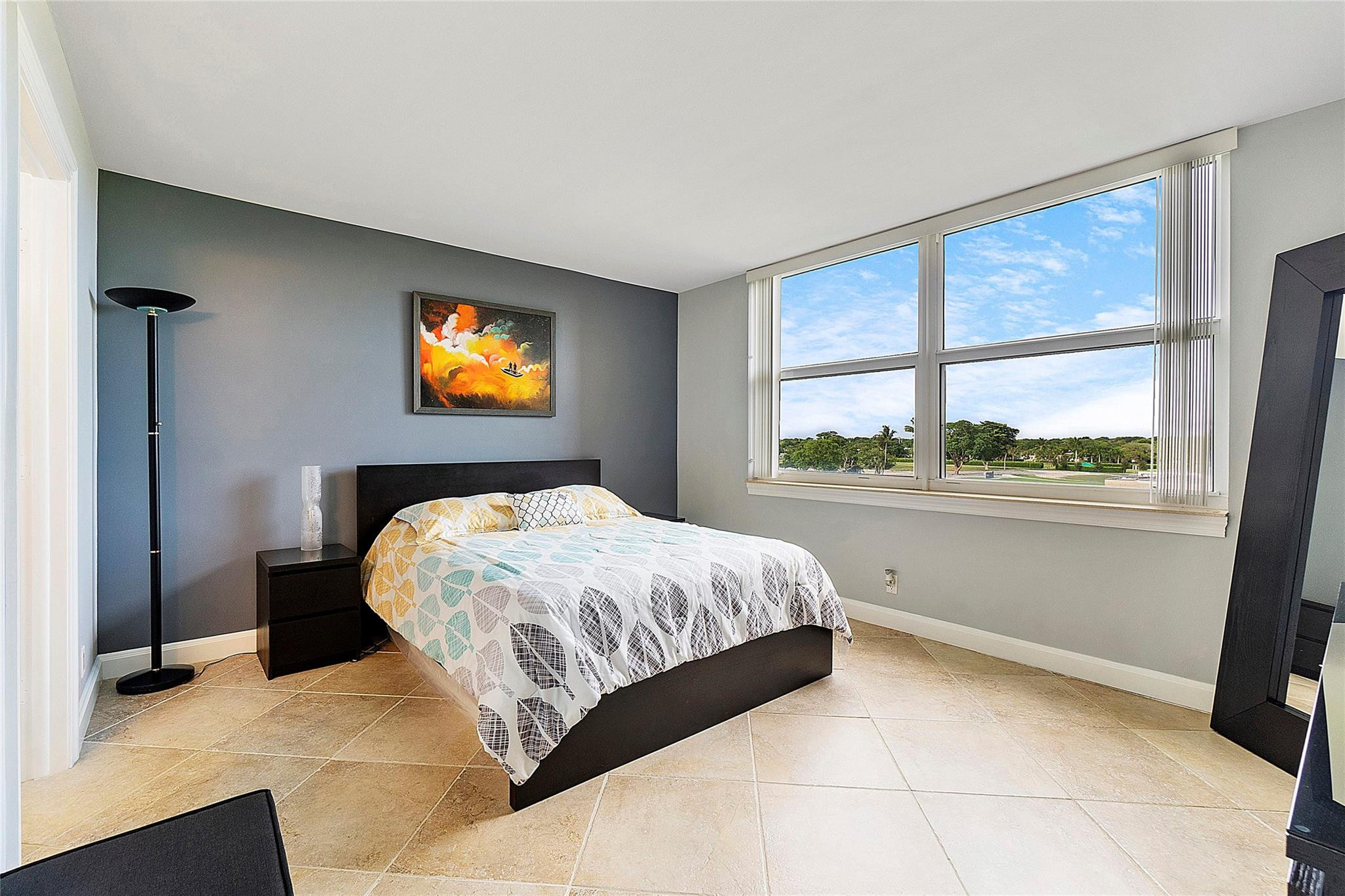 WATERS EDGE TOWERS CONDO - Residential