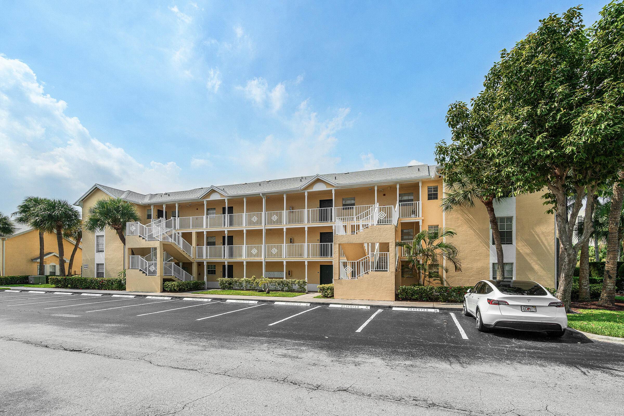 ADDISON POINTE AT BOCA RATON CONDO - Residential