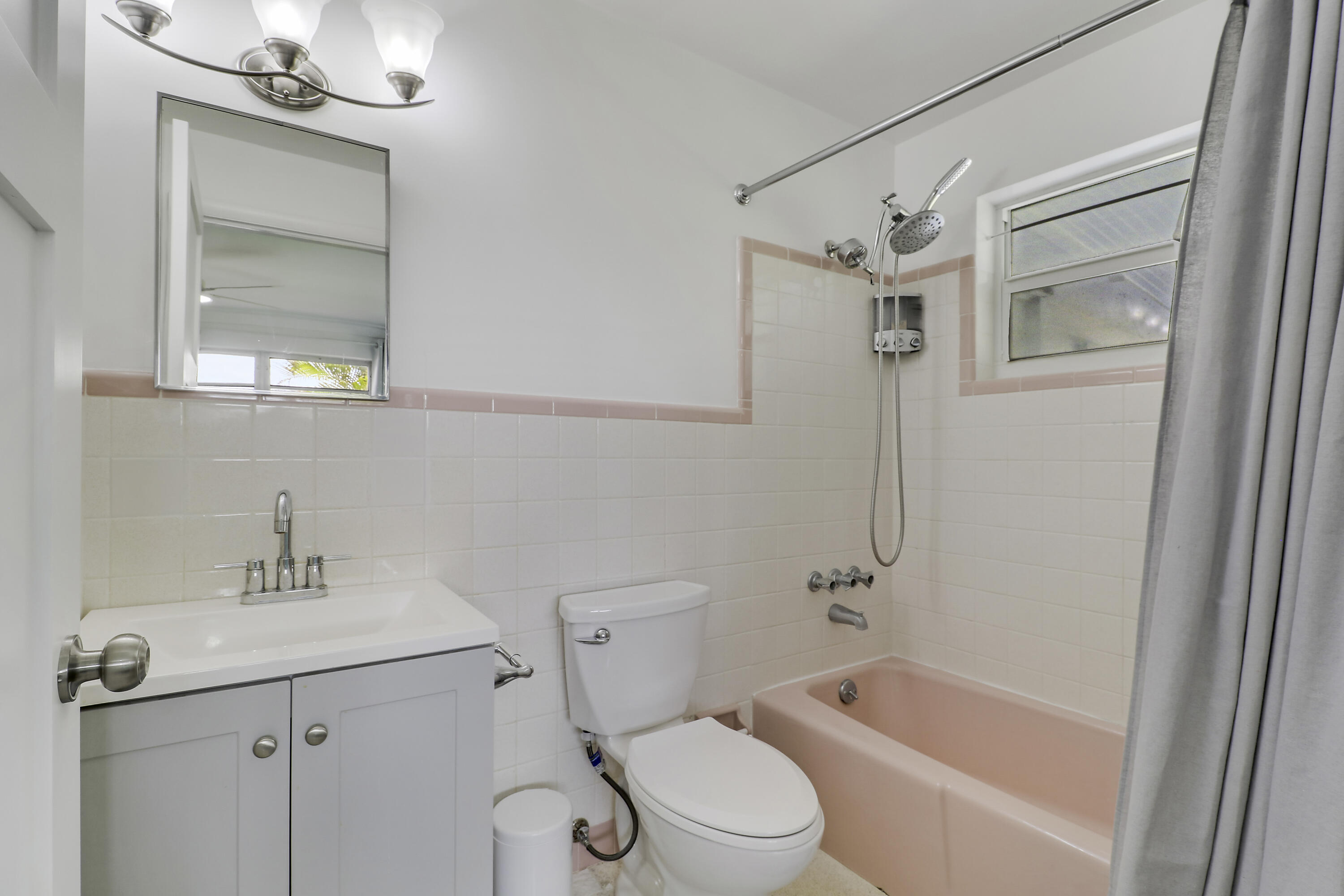 RIVERSIDE DRIVE PARK SEC A - Residential Lease