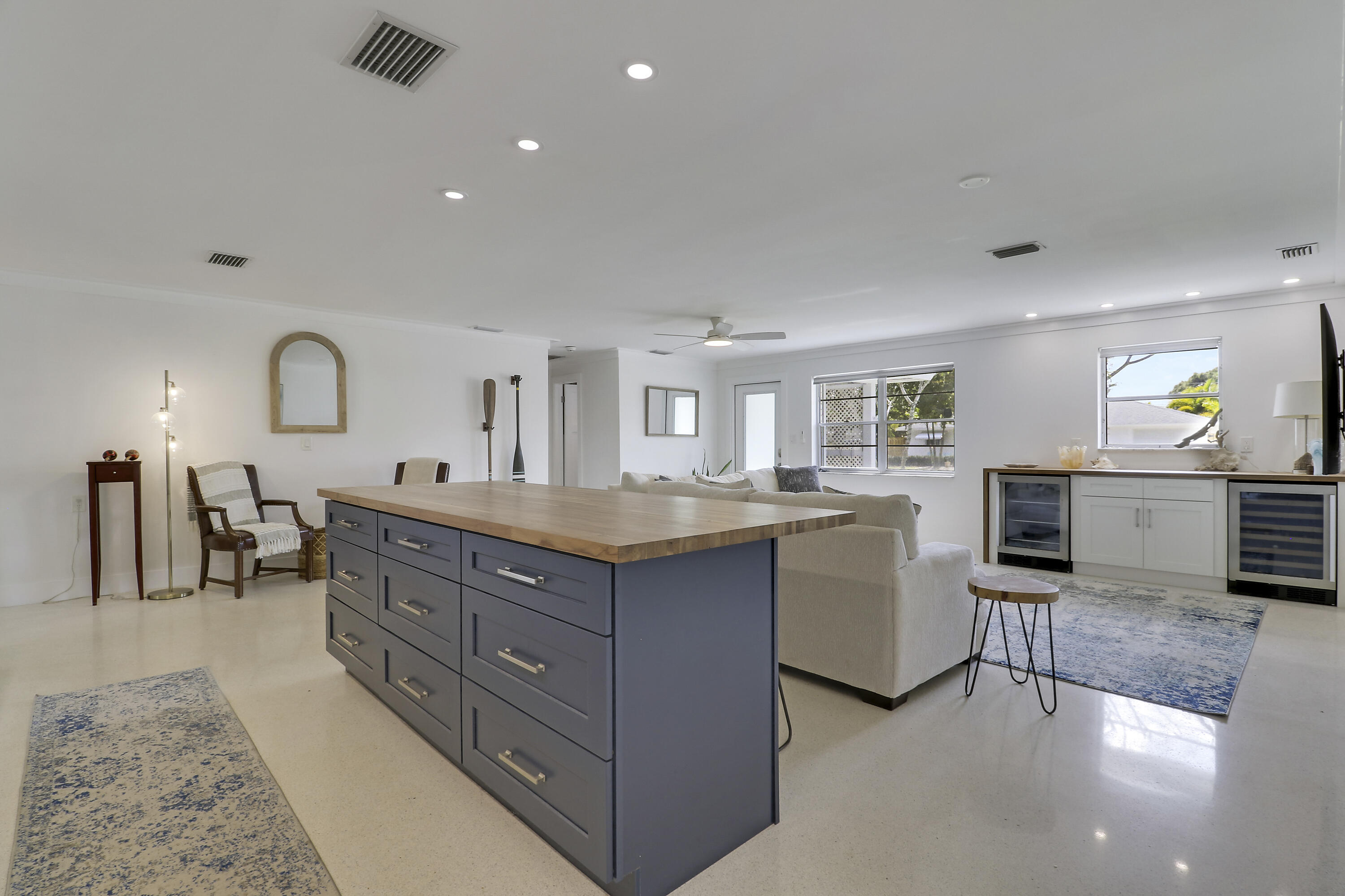 RIVERSIDE DRIVE PARK SEC A - Residential Lease