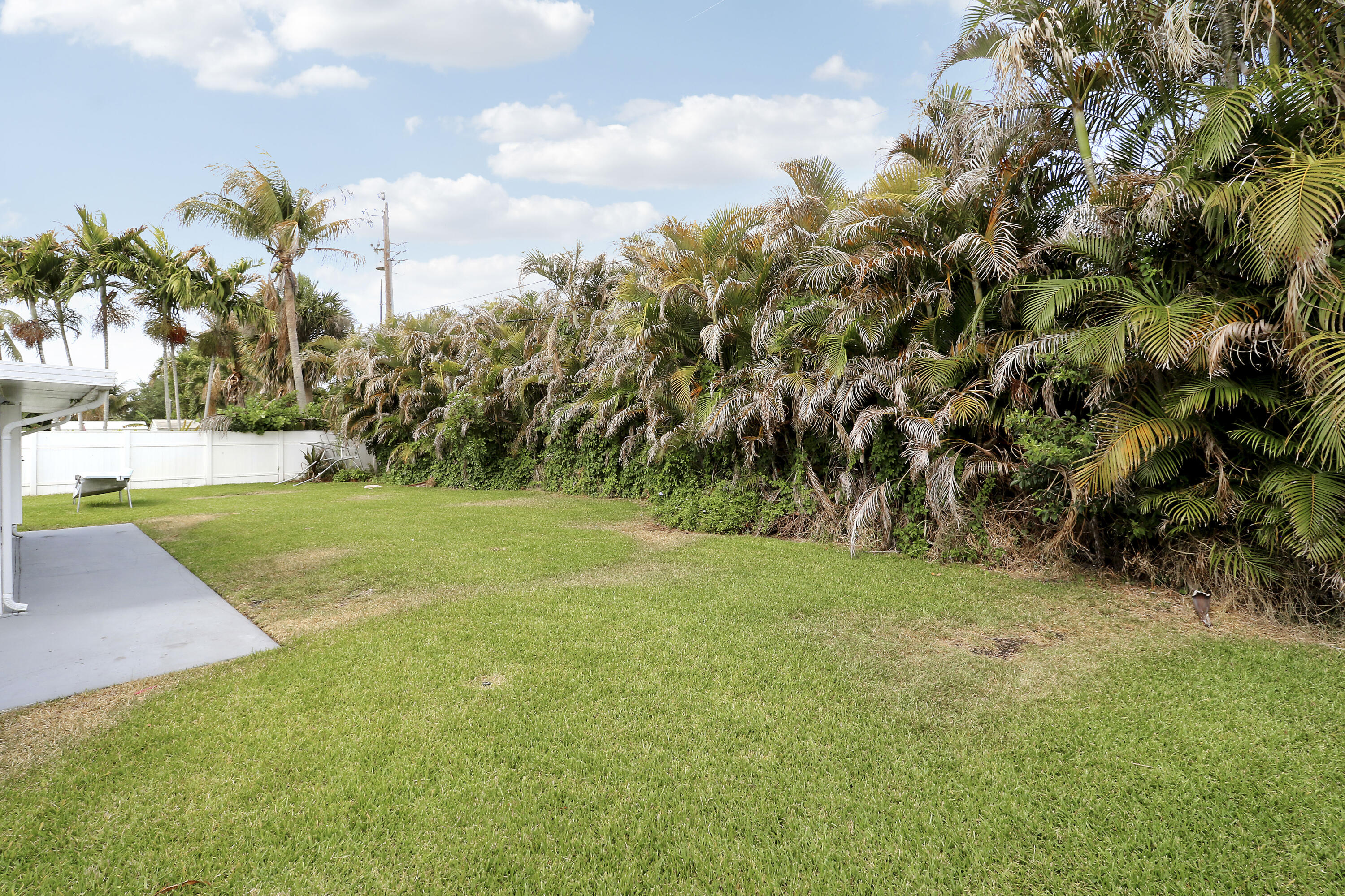 RIVERSIDE DRIVE PARK SEC A - Residential Lease