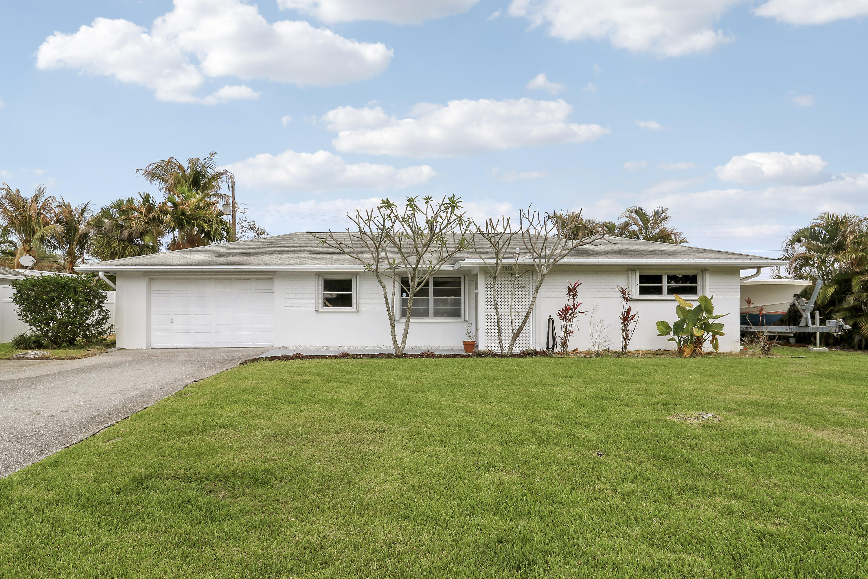 RIVERSIDE DRIVE PARK SEC A - Residential Lease
