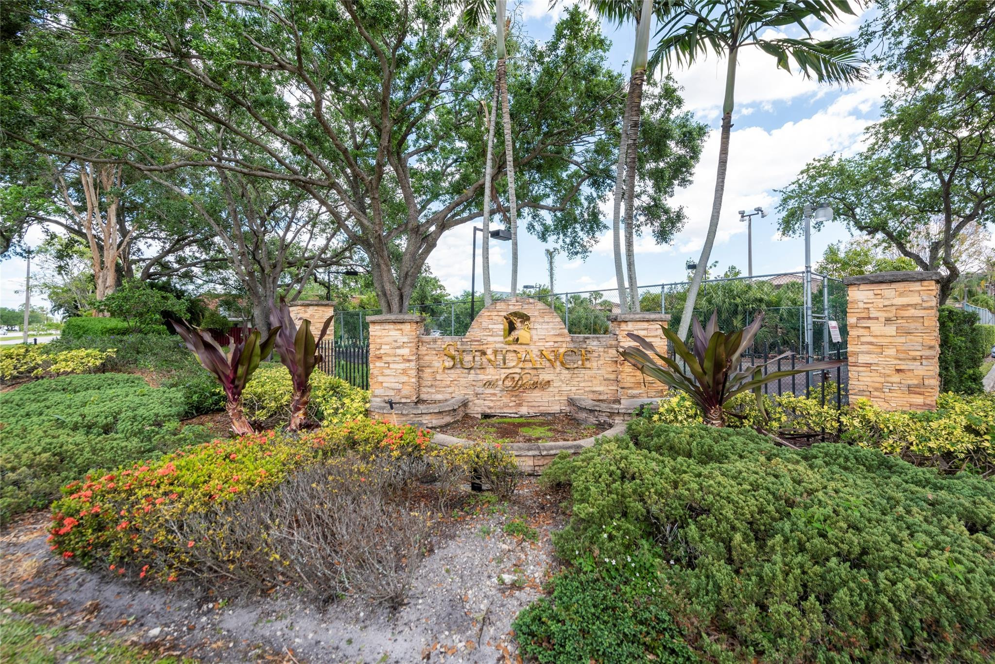 SUNDANCE AT DAVIE CONDO - Residential
