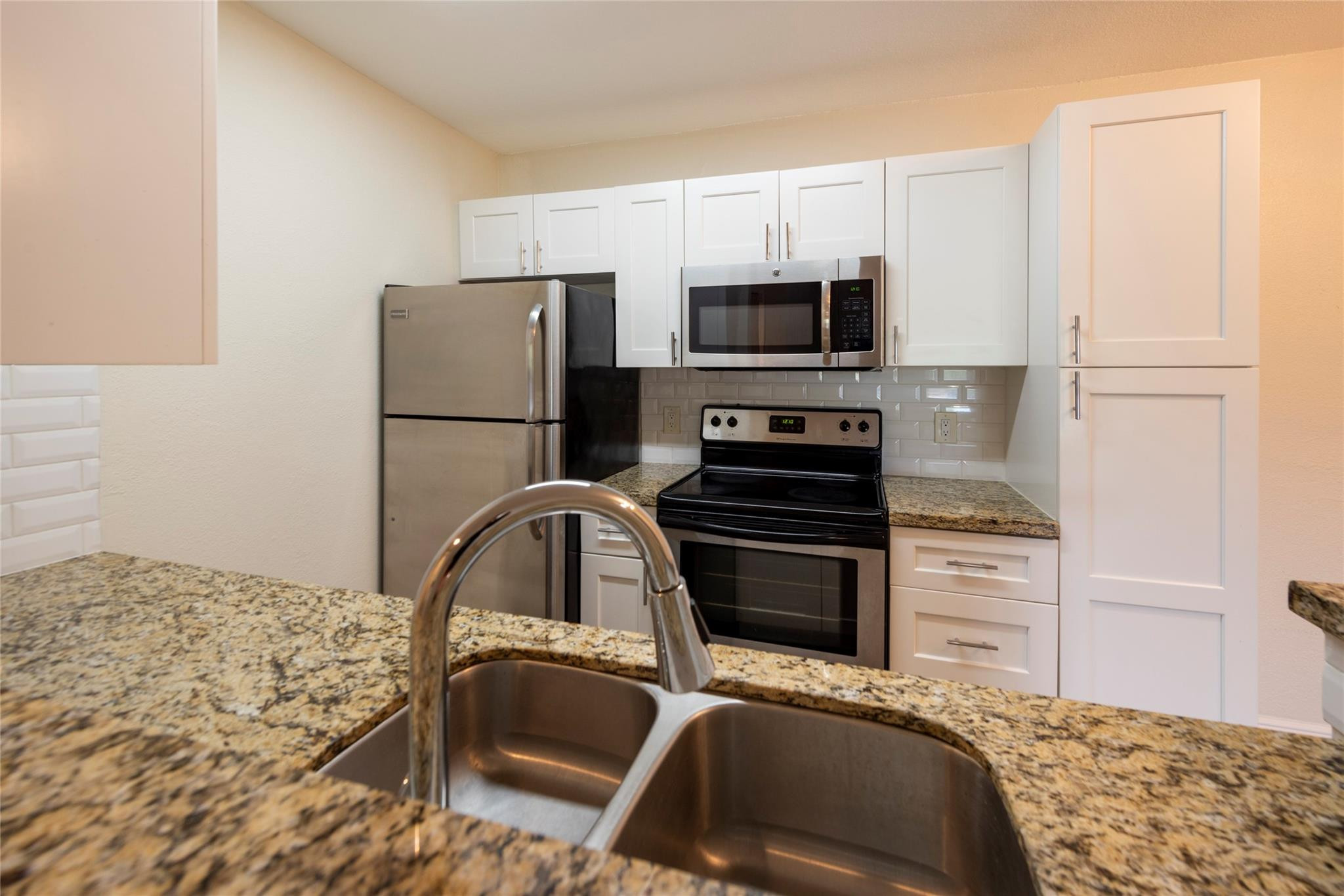 SUNDANCE AT DAVIE CONDO - Residential