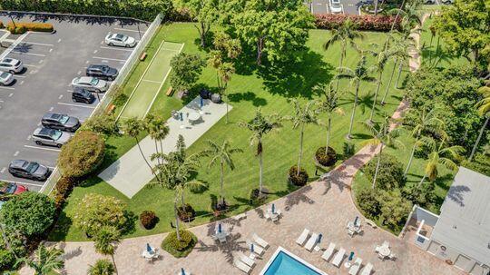 CORAL RIDGE TOWERS EAST CO-OP - Residential