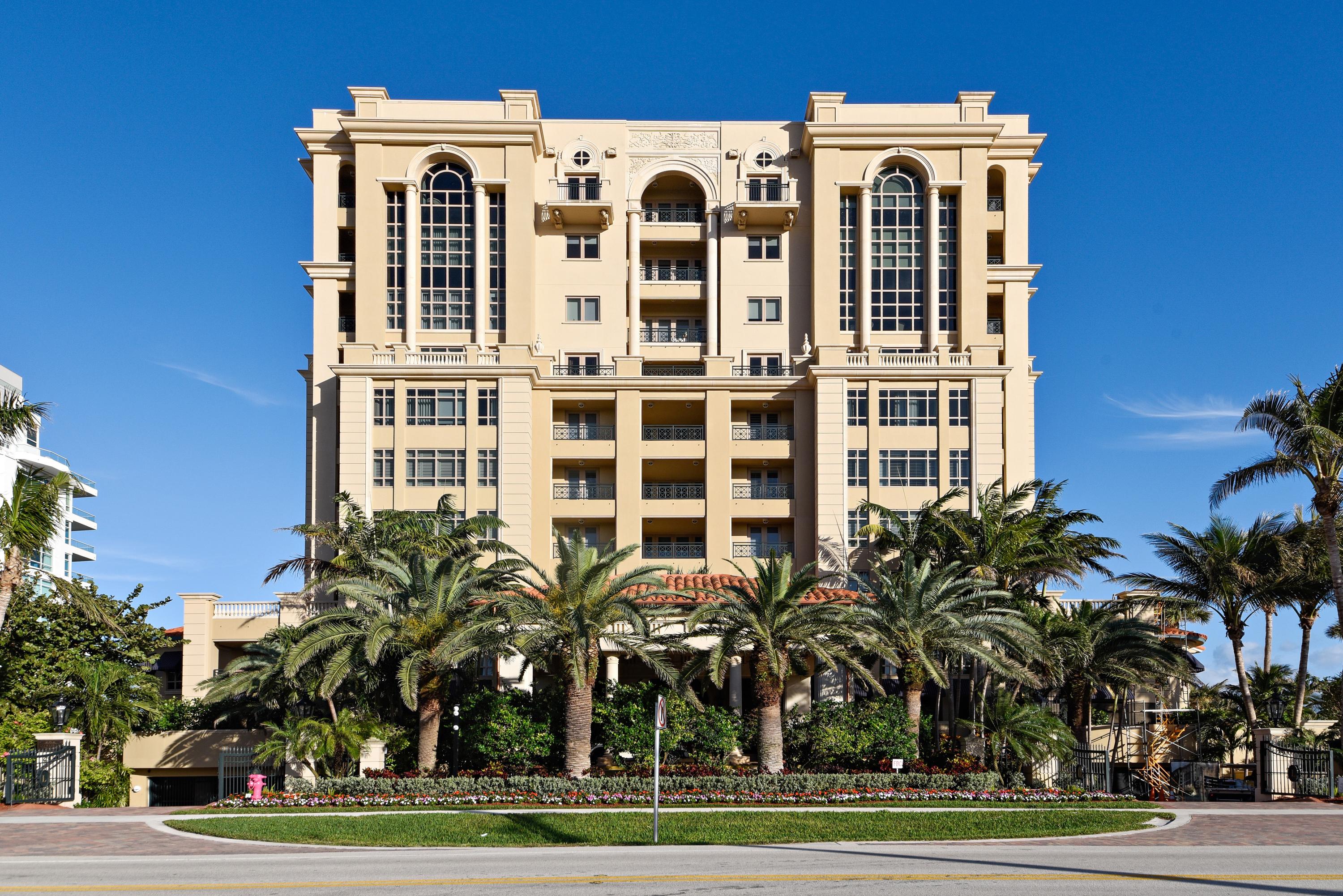 Luxuria - Residential