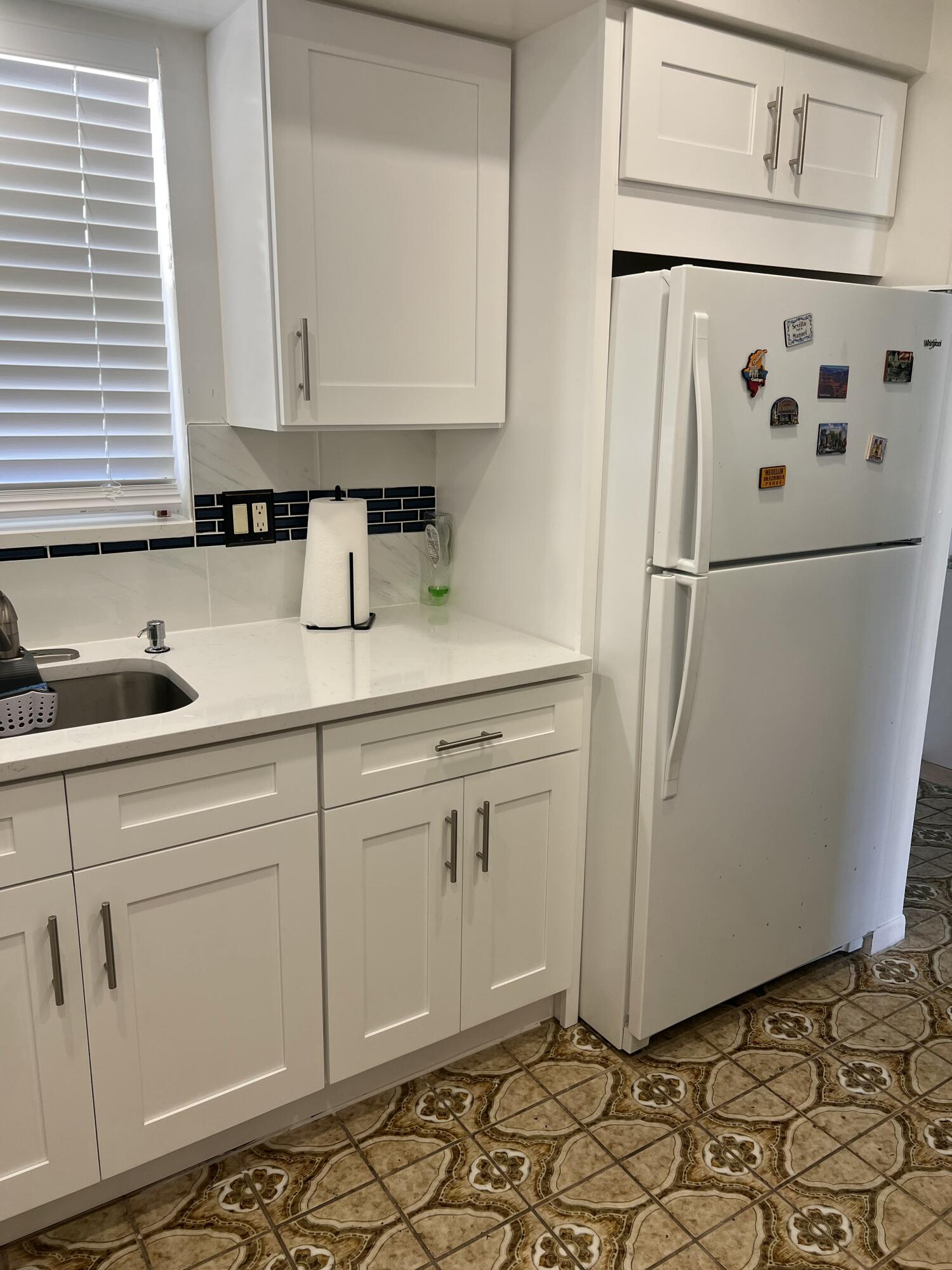 LAKESIDE VILLAGE CONDO 9 - Residential