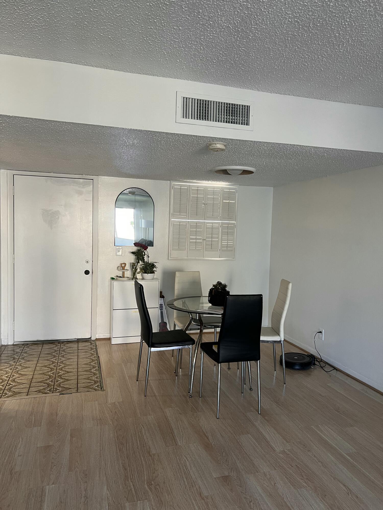 LAKESIDE VILLAGE CONDO 9 - Residential