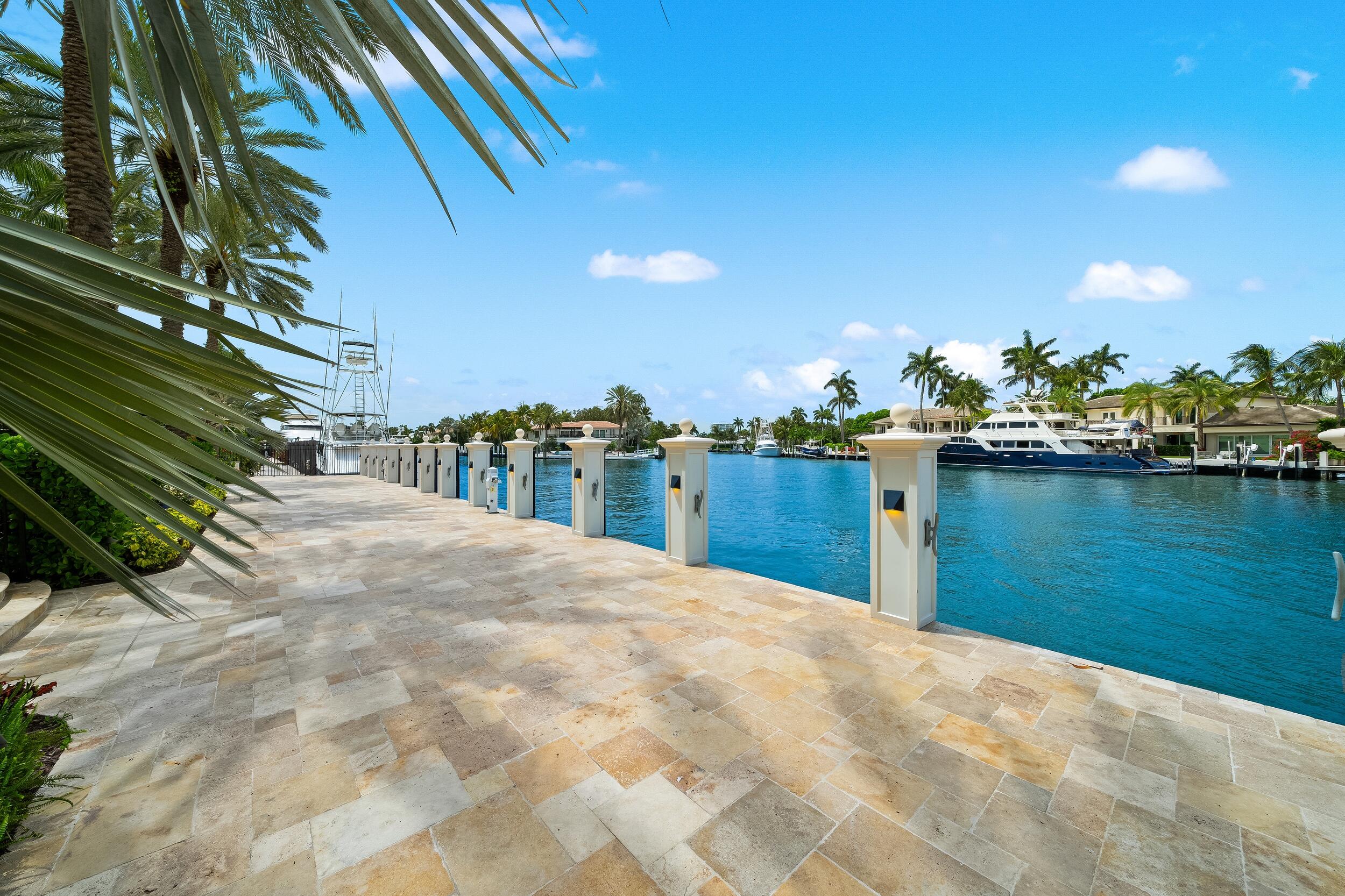 DEL LAGO ISLE - Residential