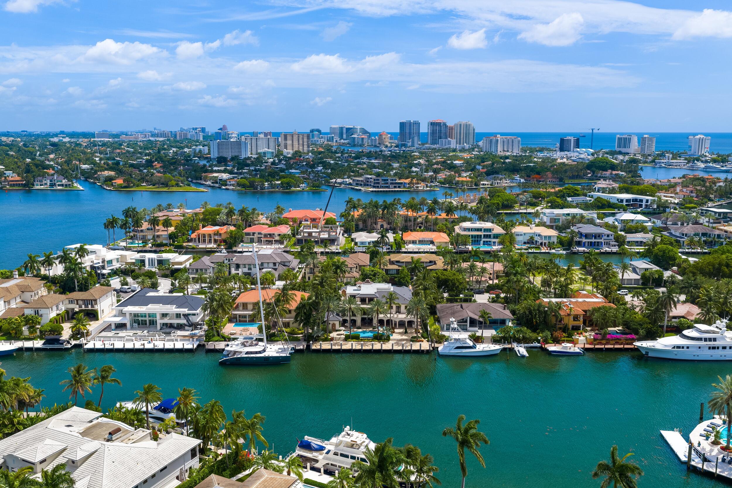 DEL LAGO ISLE - Residential