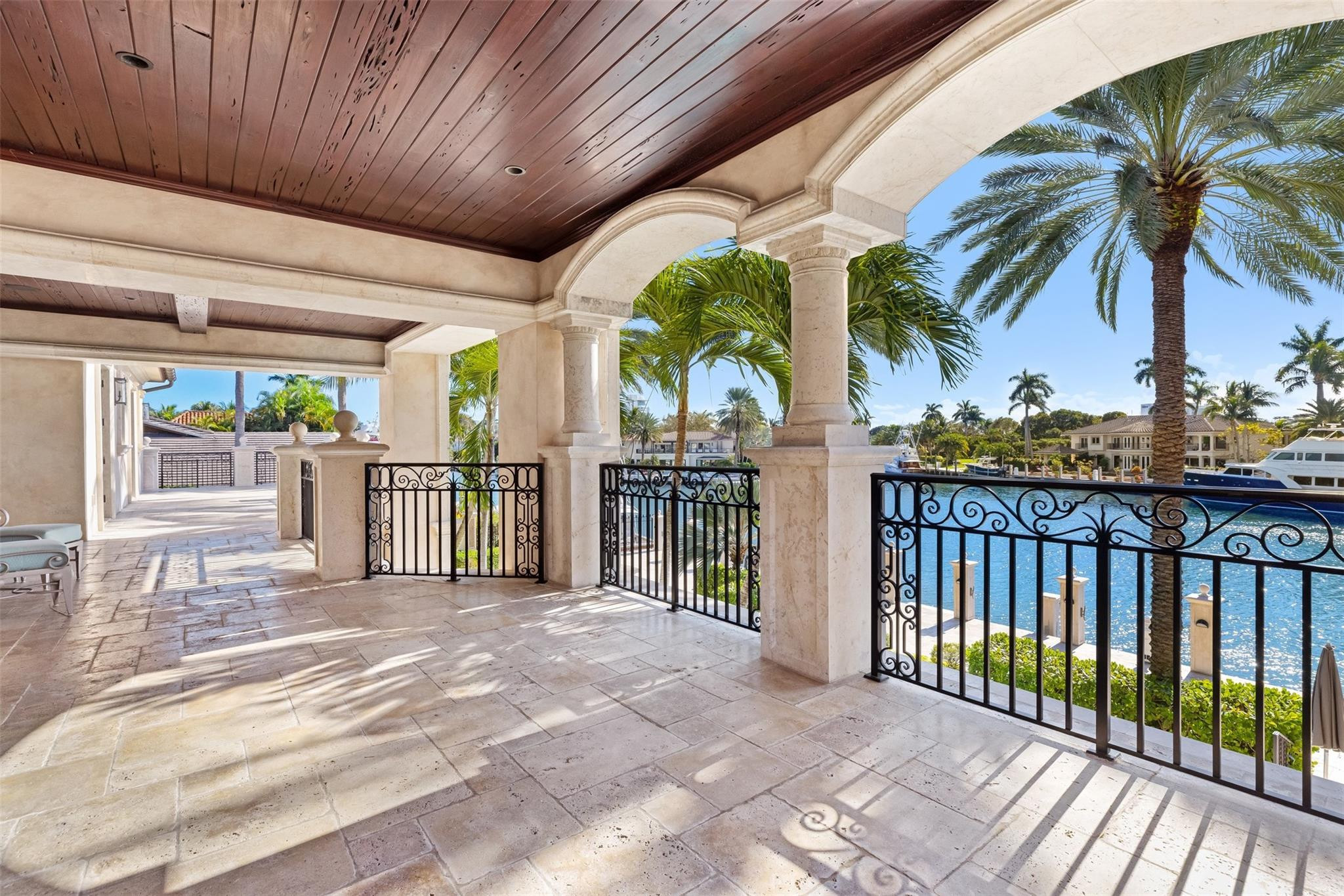 DEL LAGO ISLE - Residential
