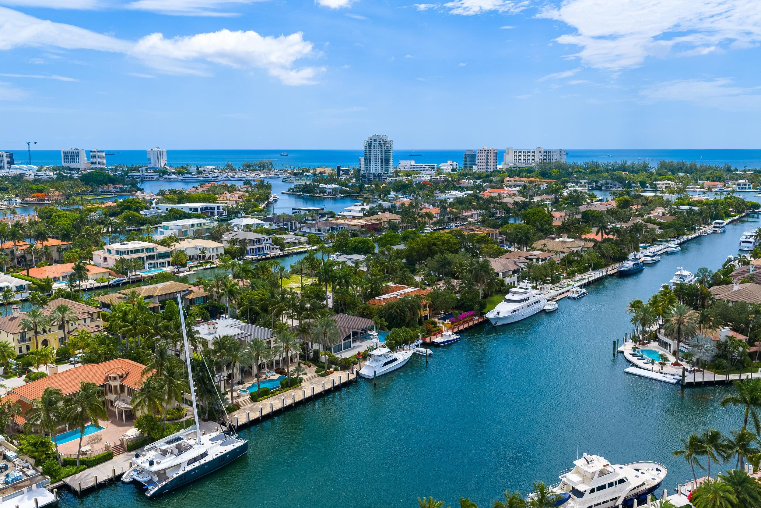 DEL LAGO ISLE - Residential