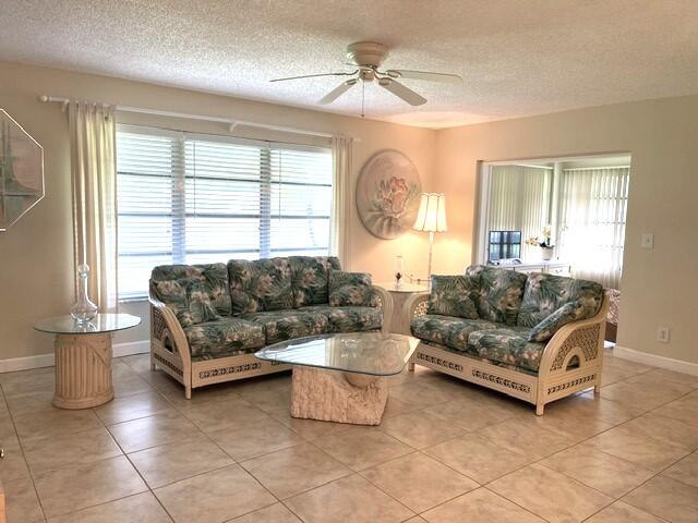 HIGH POINT OF DELRAY SEC 5 CONDO - Residential Lease