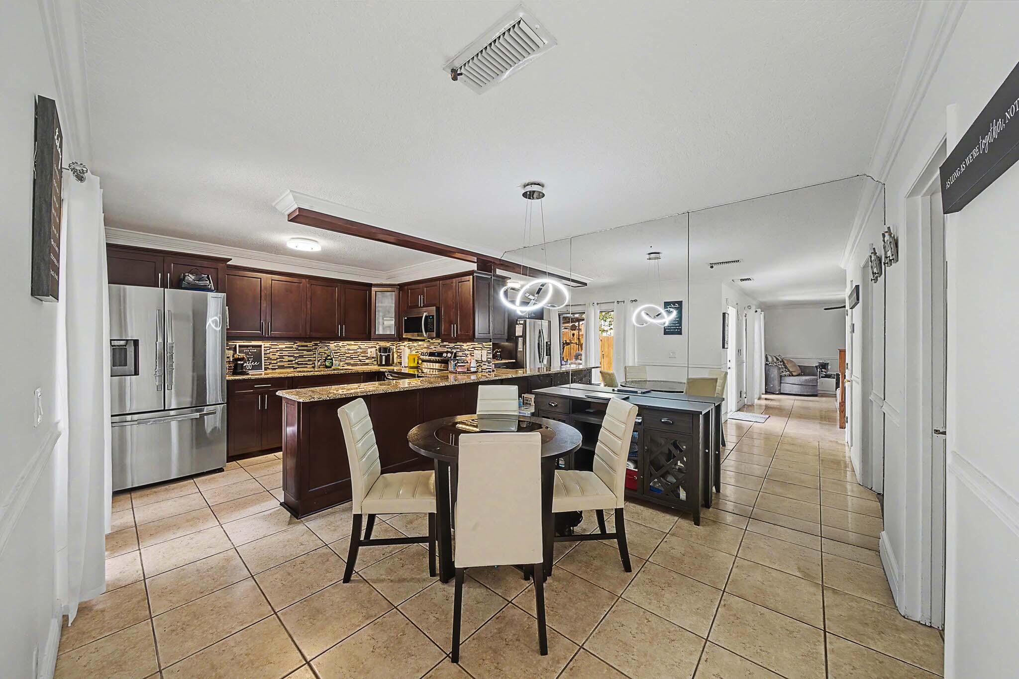 LAKEWOOD OF PALM SPRINGS - Residential