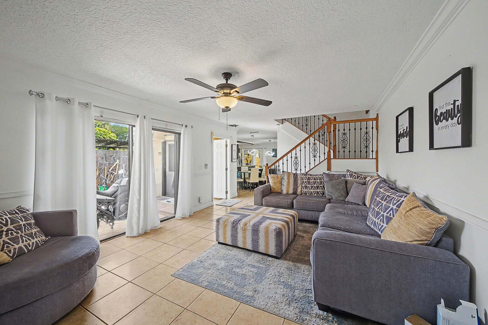 LAKEWOOD OF PALM SPRINGS - Residential