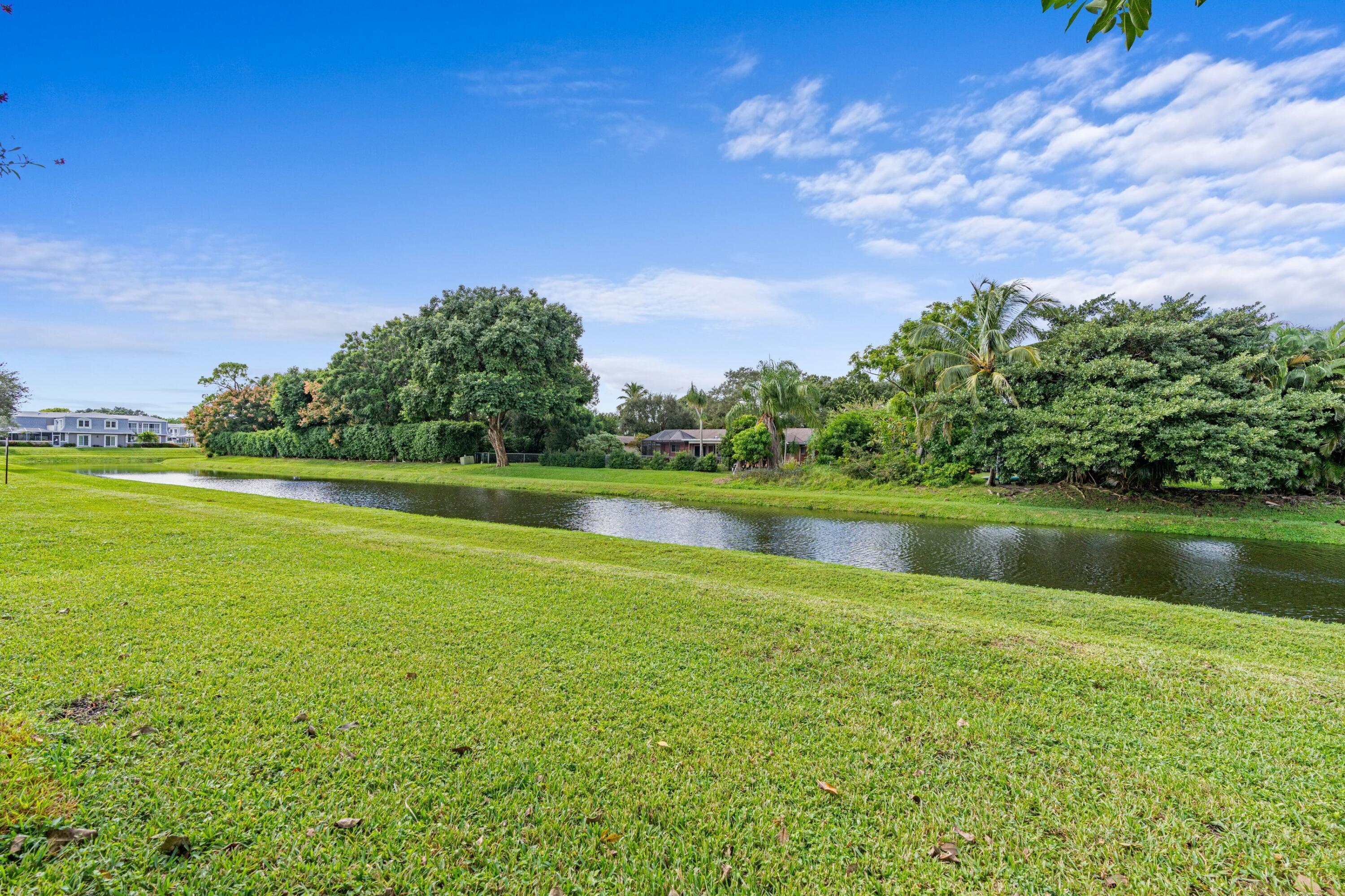 TRAILS END VILLAS INC - Residential Lease