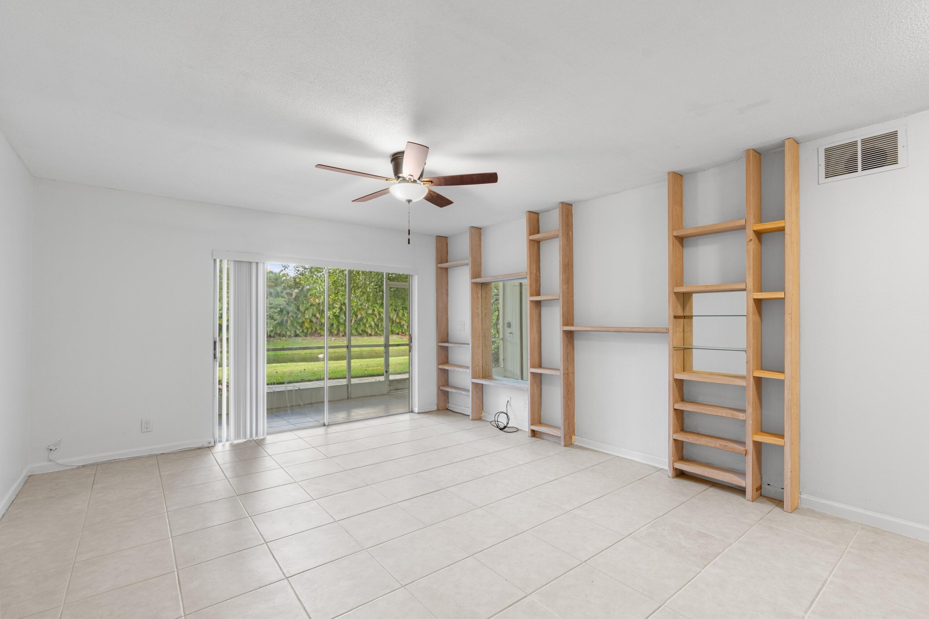 TRAILS END VILLAS INC - Residential Lease
