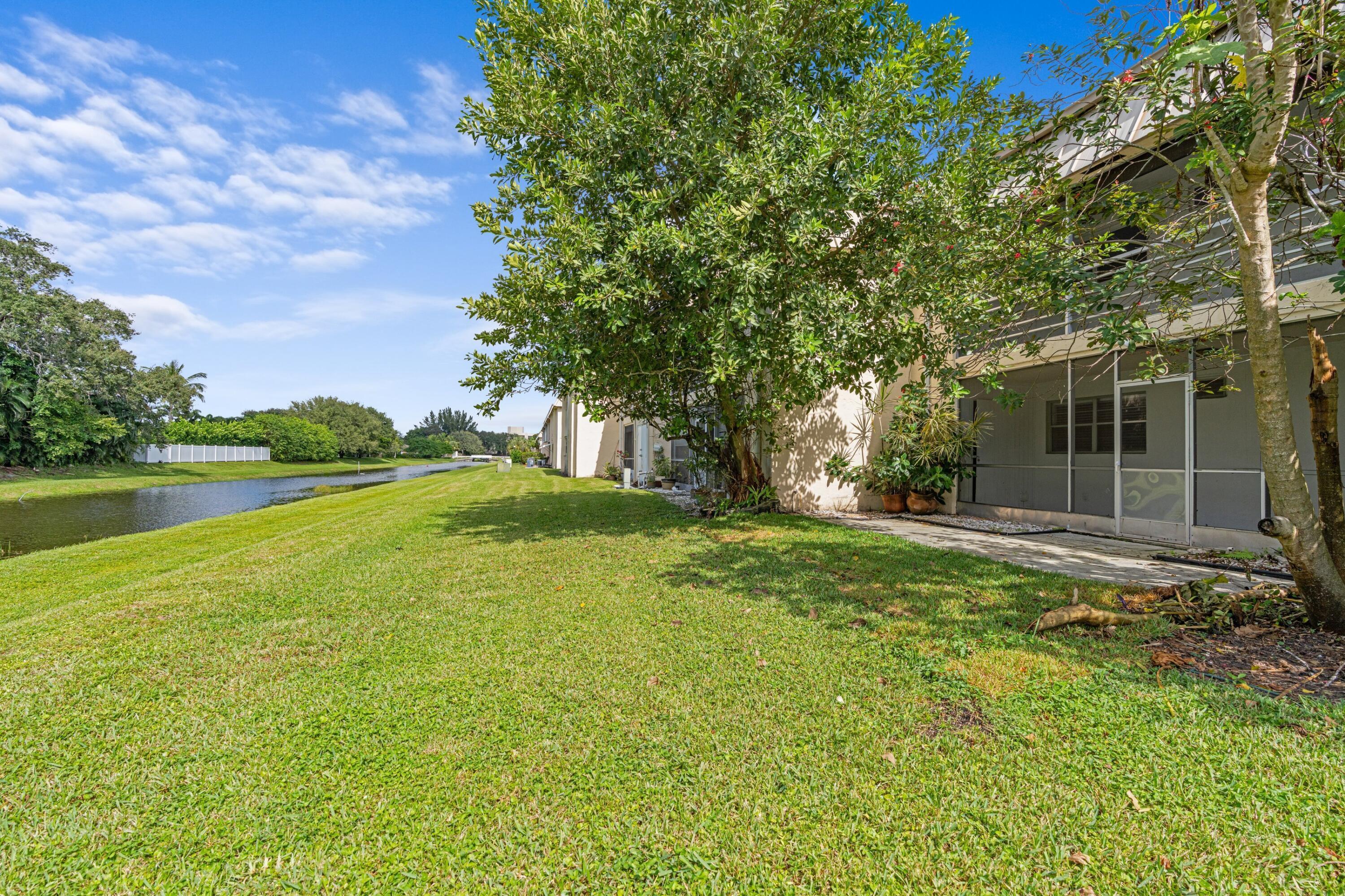 TRAILS END VILLAS INC - Residential Lease