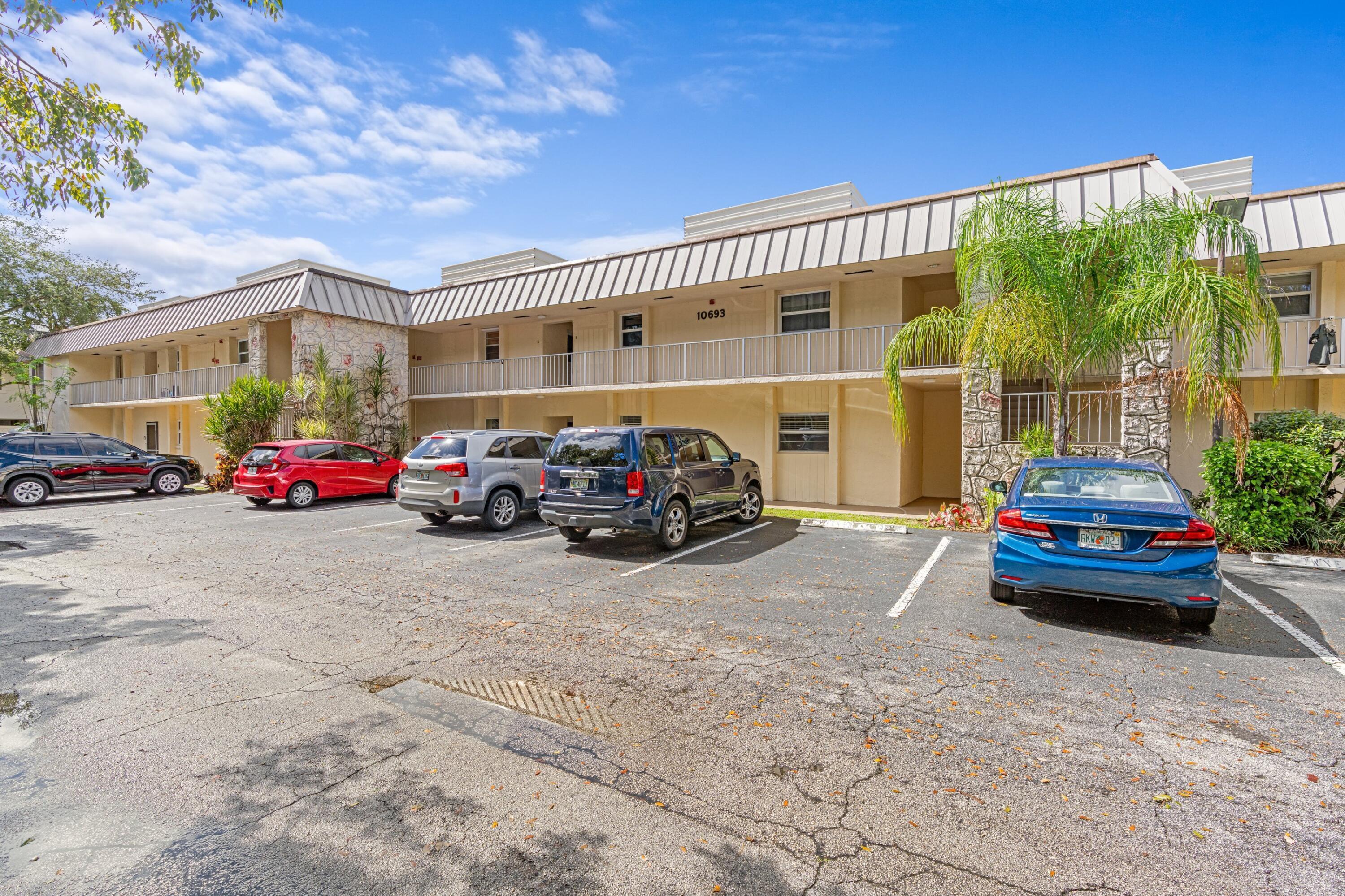 TRAILS END VILLAS INC - Residential Lease