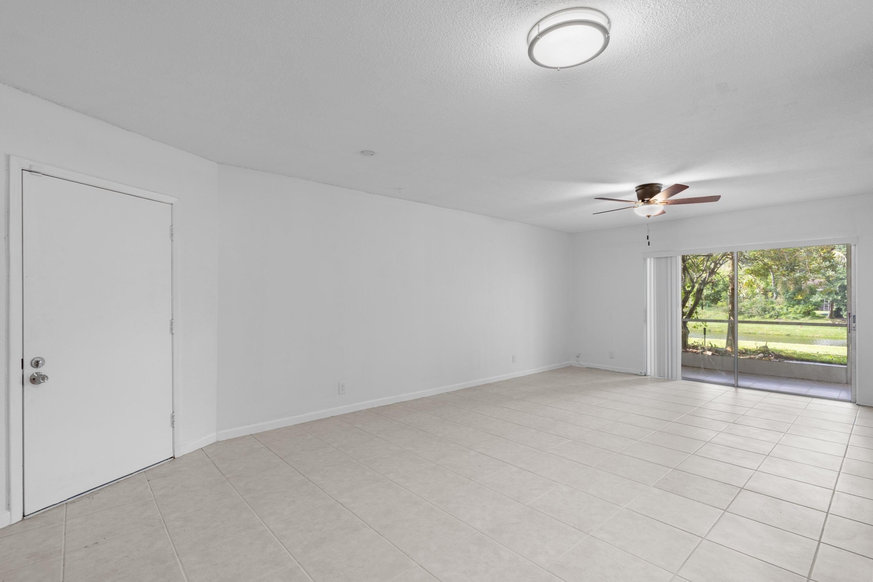 TRAILS END VILLAS INC - Residential Lease