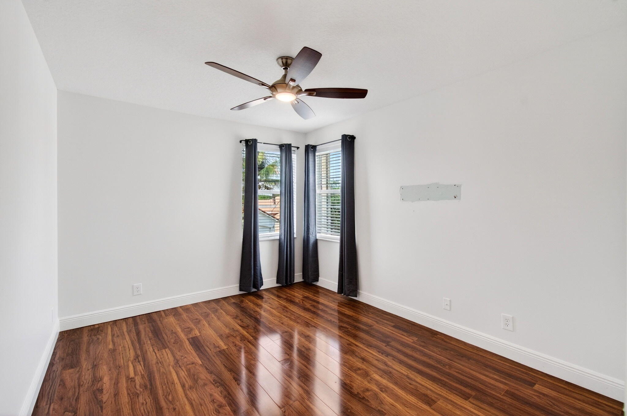 WESTCHESTER LAKES 155-47 - Residential