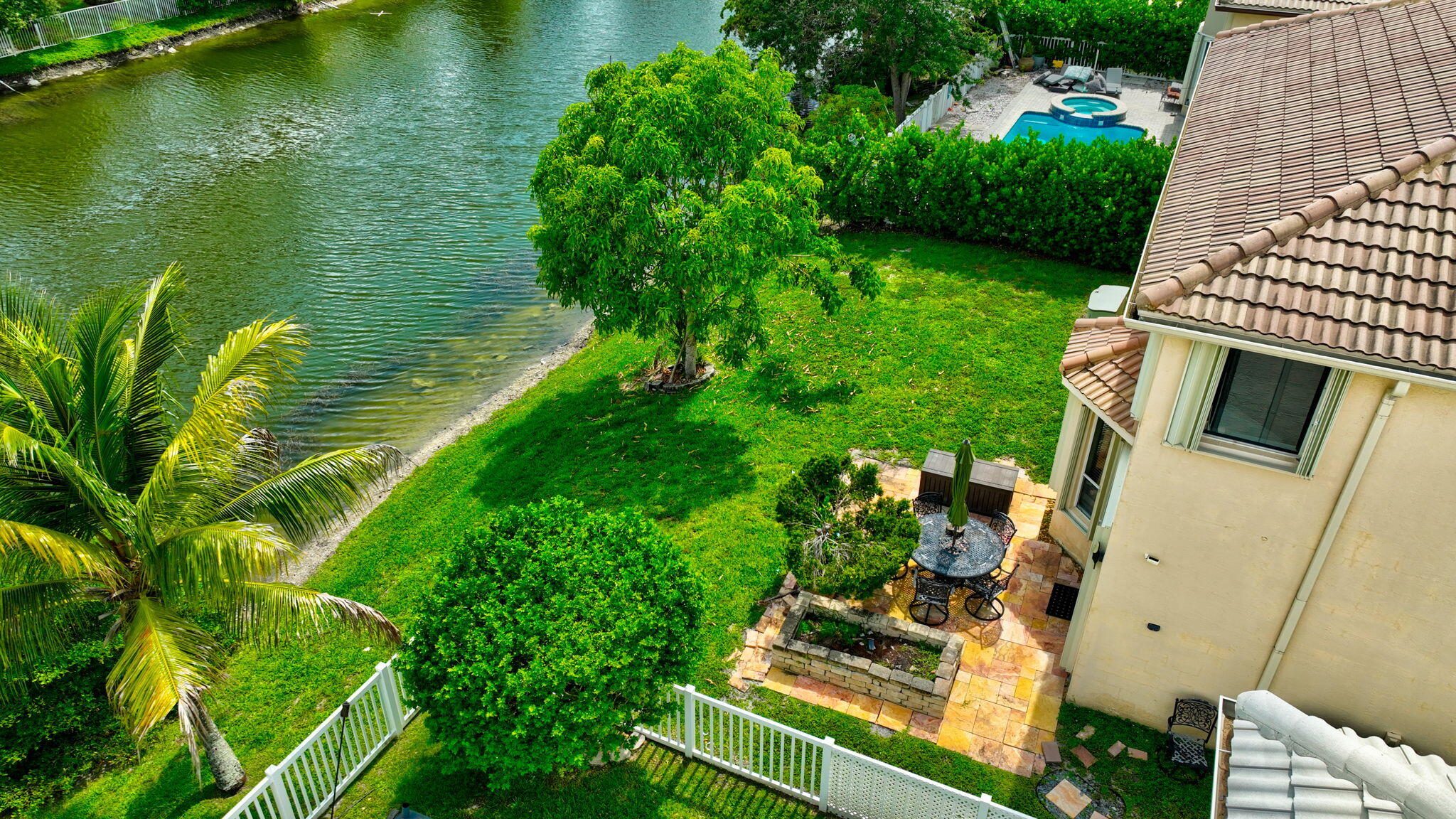 WESTCHESTER LAKES 155-47 - Residential